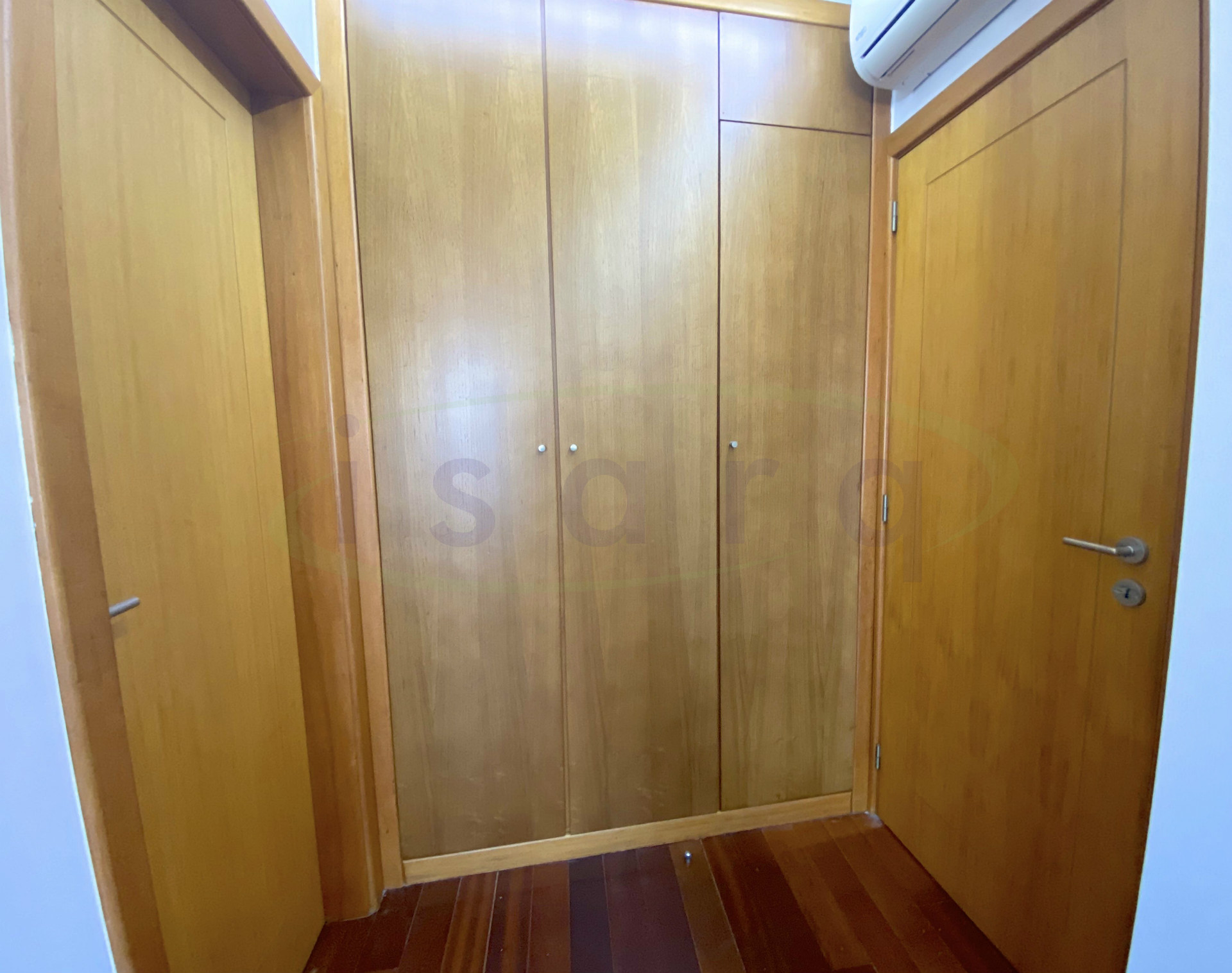 2 bedroom apartment in excellent condition in the center of Trofa;