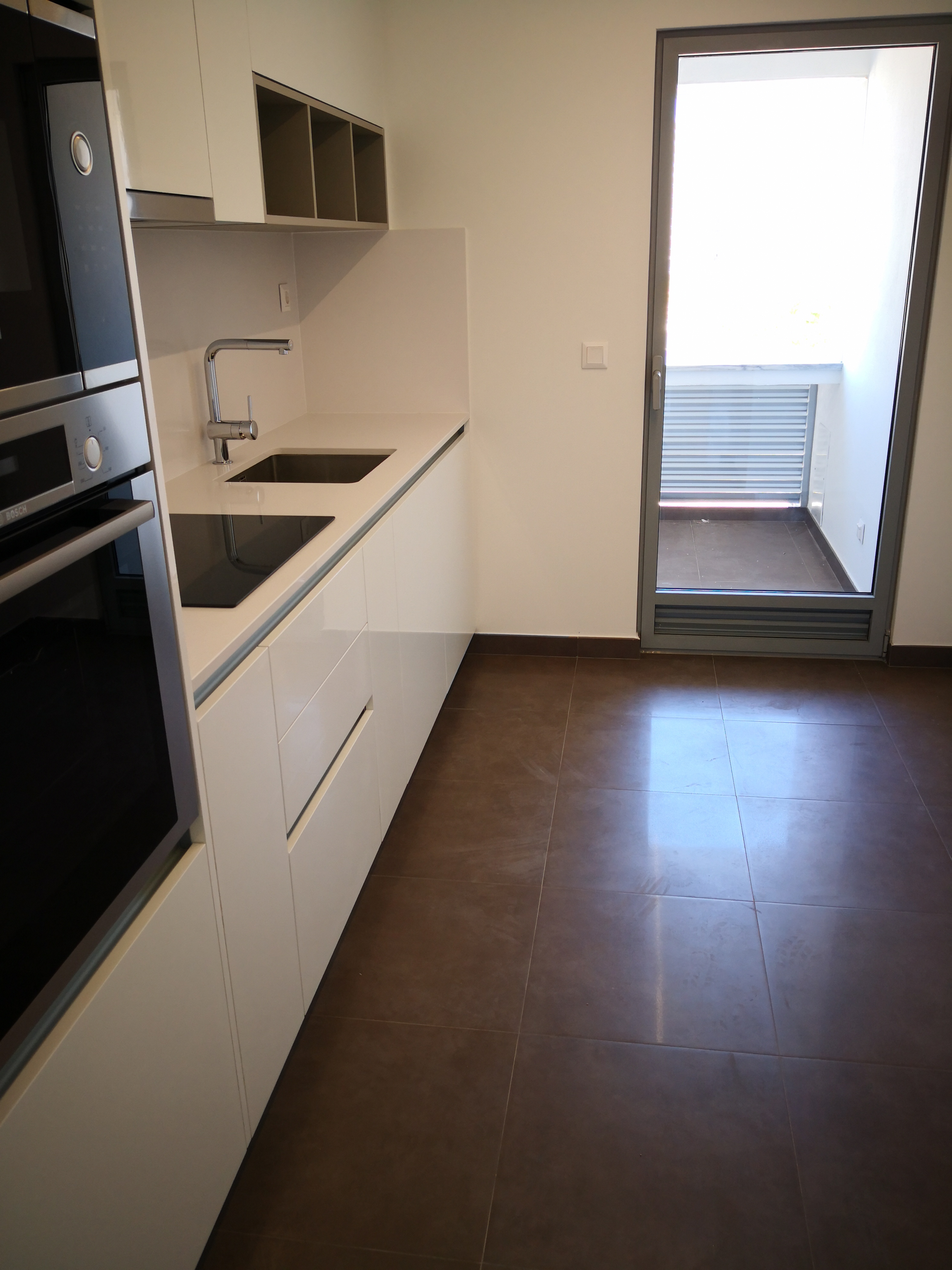 T2- VENDA - NOVO - 93,20 M2 - LUGAR DE ESTACIONAMENTO E ARRECADAÇÃO