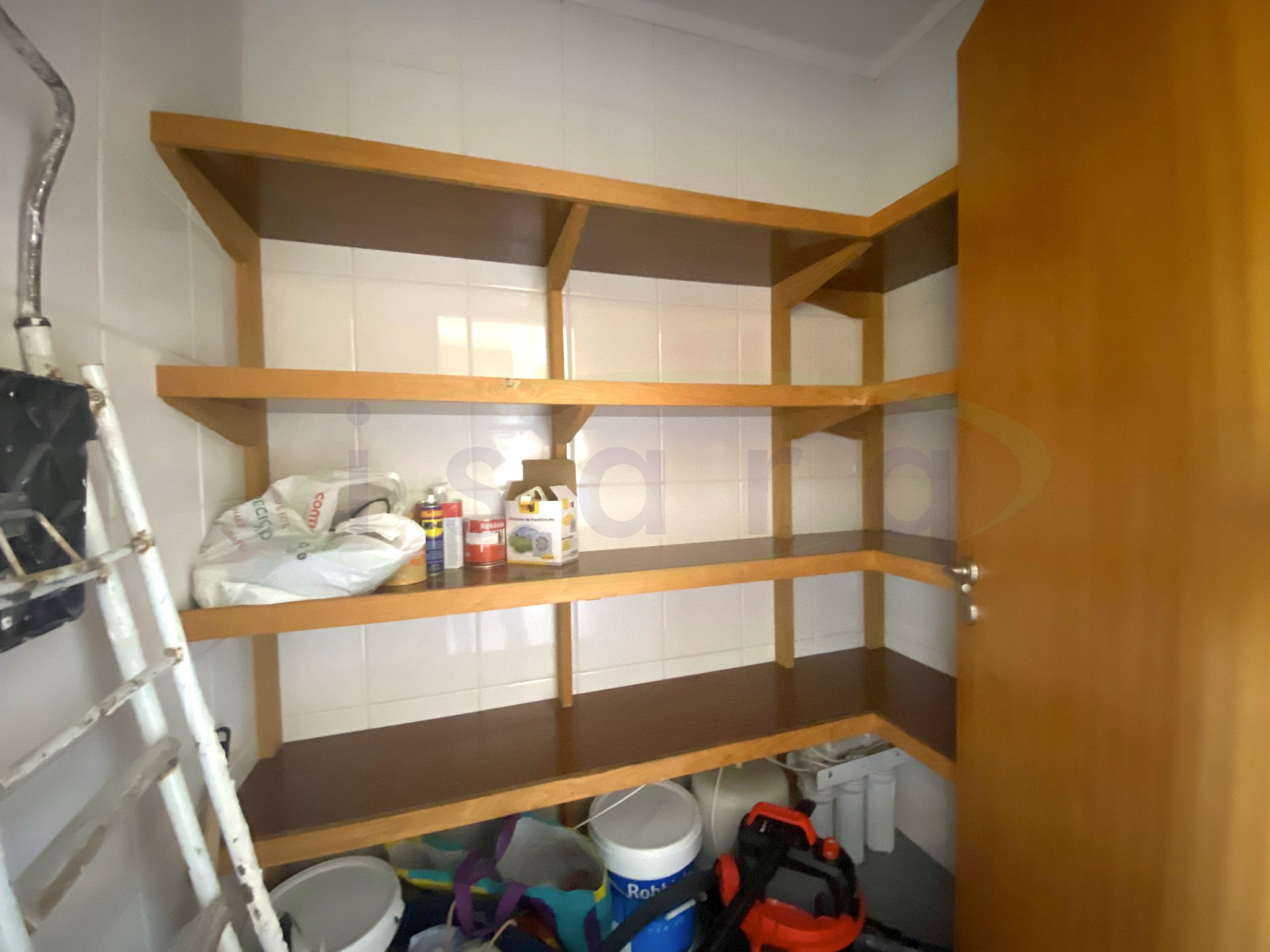 Appartamento con 3 camere da letto con ottimo balcone e 15 min (7km) dal centro di Maia;