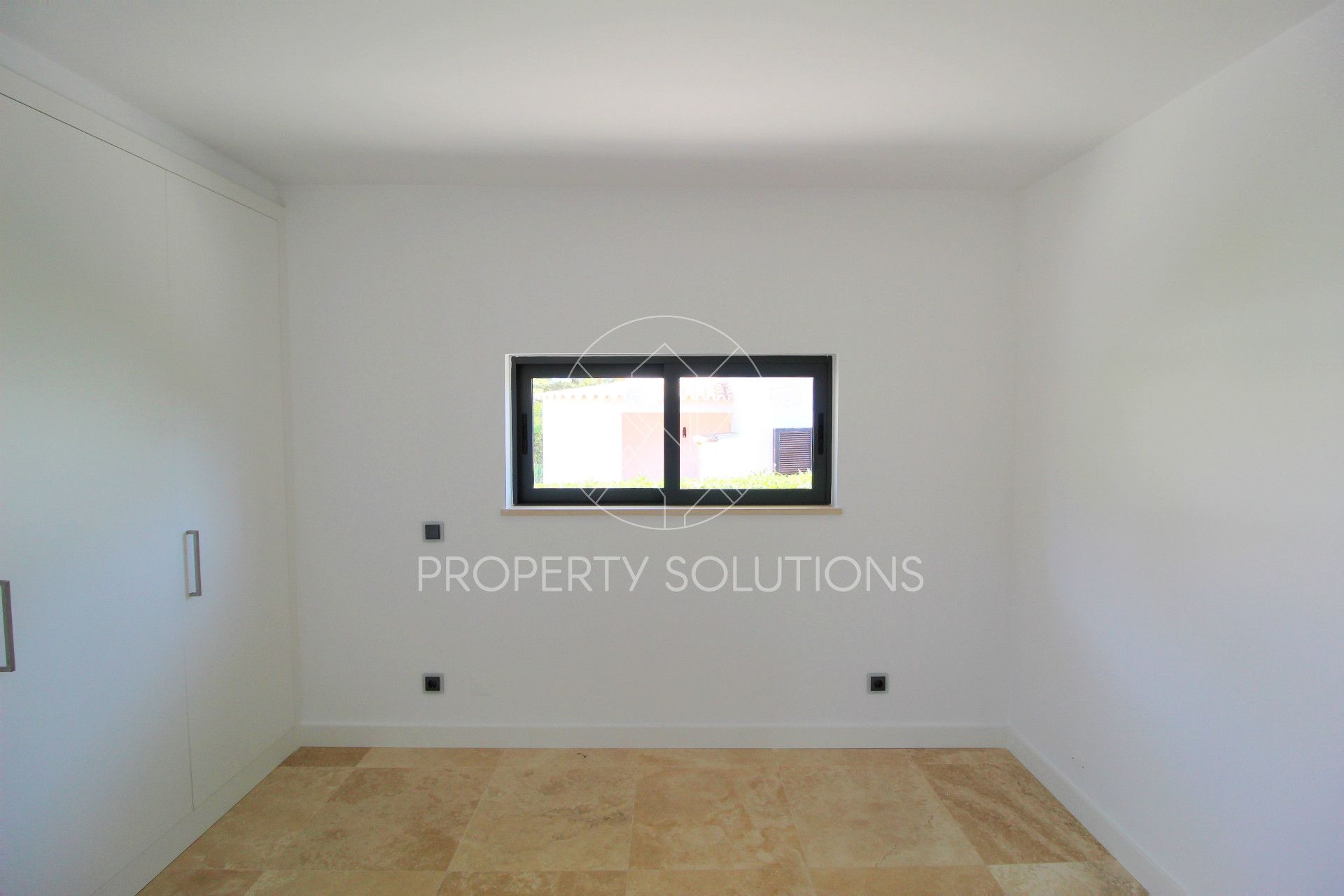 独立式的房子 4个房间