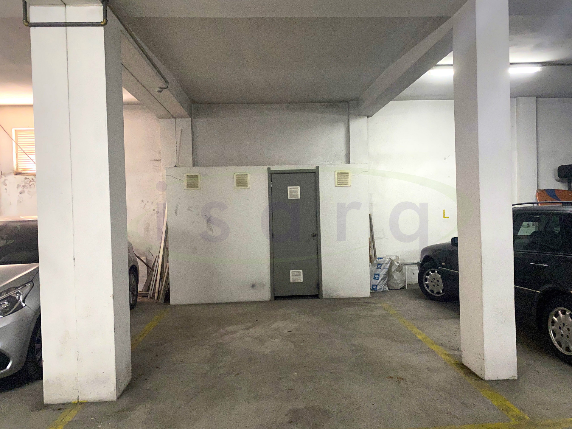 Appartamento con 3 camere da letto con ottimo balcone e 15 min (7km) dal centro di Maia;