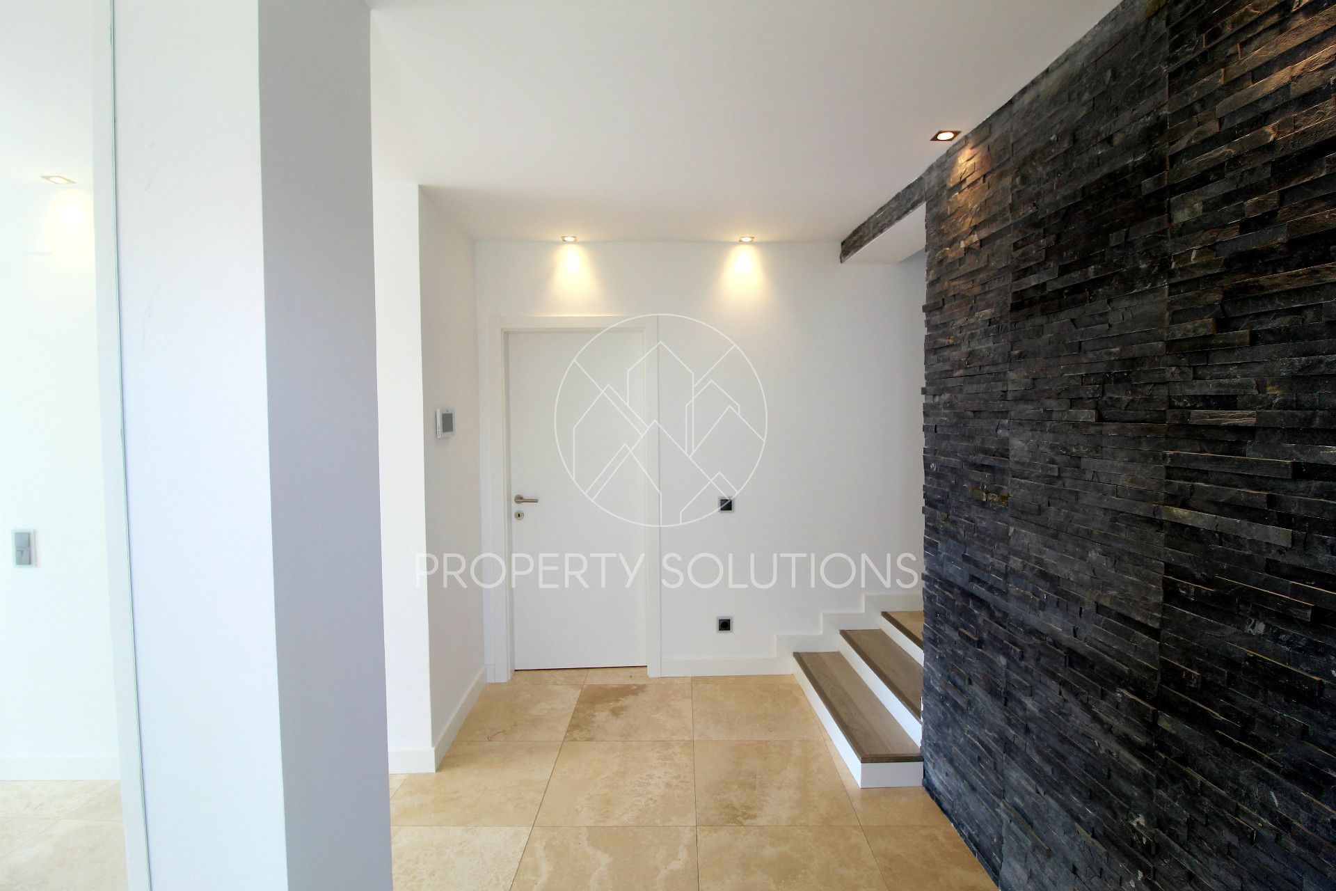 独立式的房子 4个房间