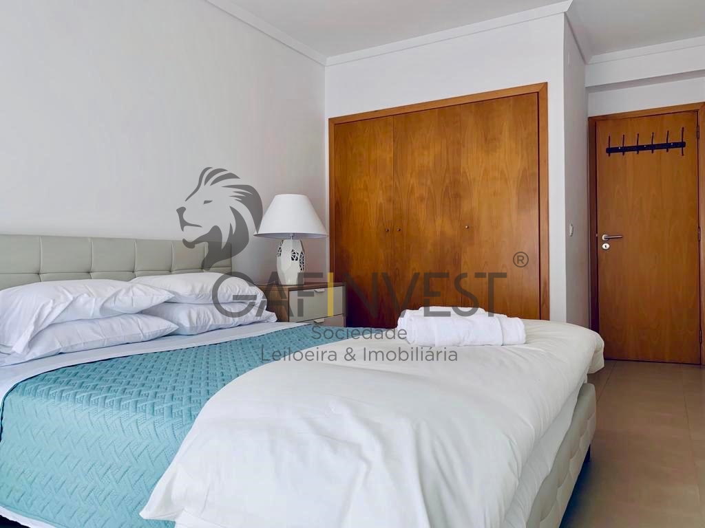 Apartamento T3 com Terraço na Praia da Barra