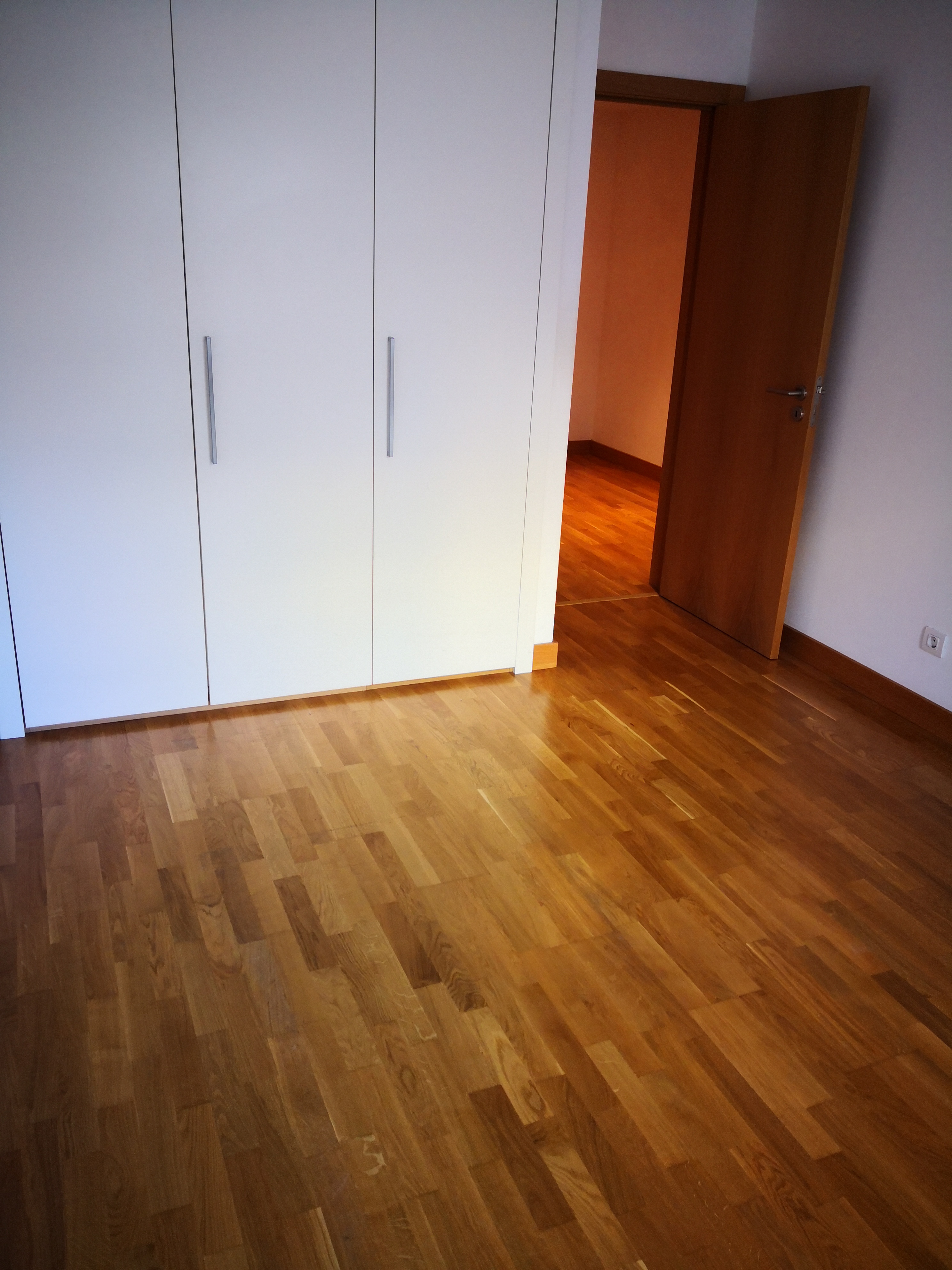 T3 - Venda - 176,20 m2 - 3 Lugares de Estacionamento e Arrecadação