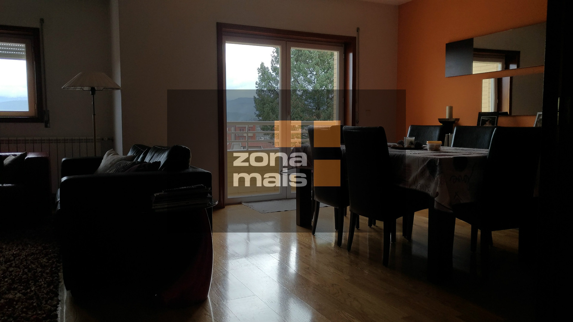 Apartement 3 kamerwoning + 1