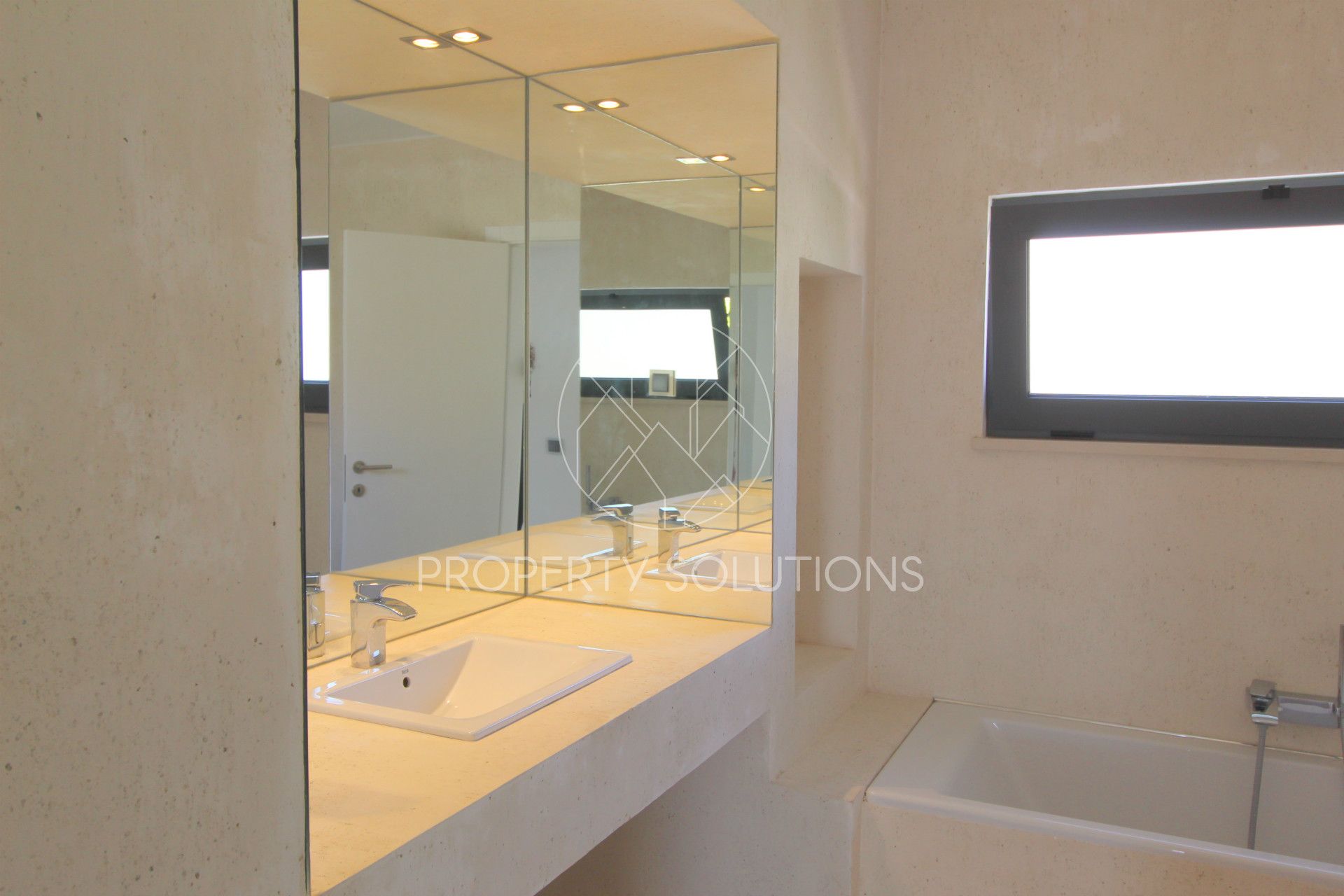 独立式的房子 4个房间