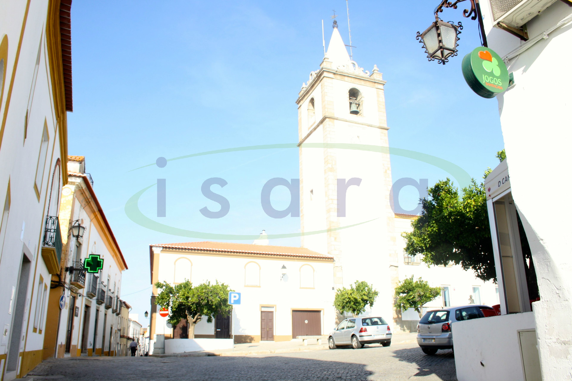 Moradia T4 com piscina no centro histórico de Arronches
