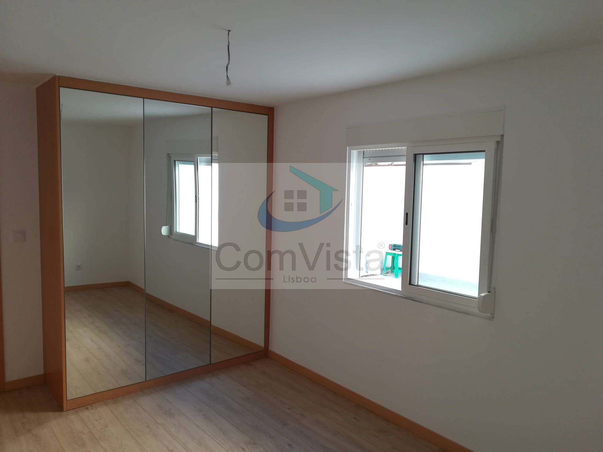 T1+1 com execelente logradouro em Benfica