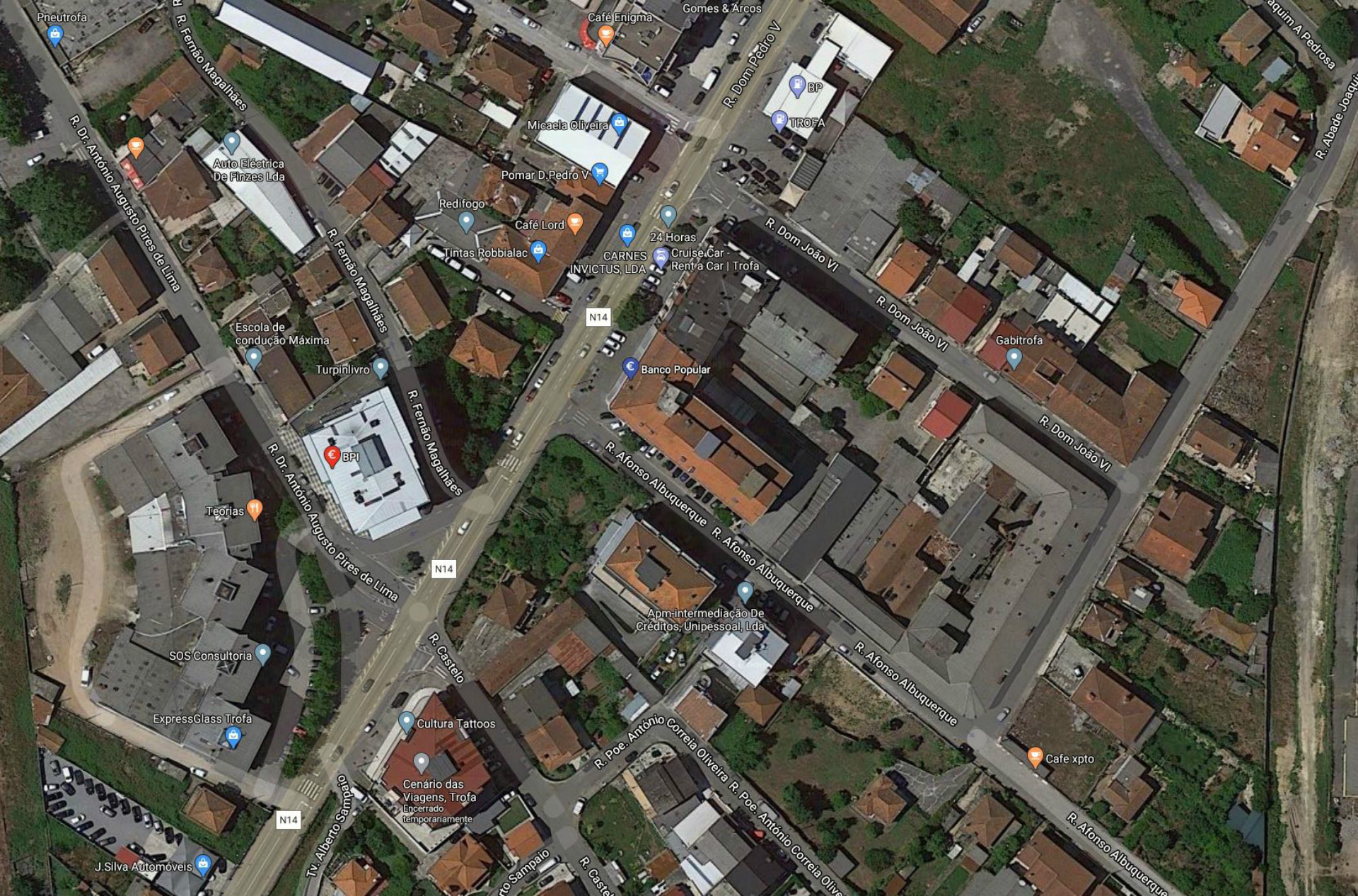 2 bedroom apartment in excellent condition in the center of Trofa;