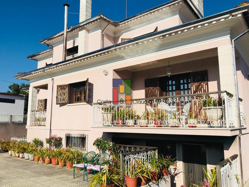 Einfamilienhaus 6 Schlafzimmer