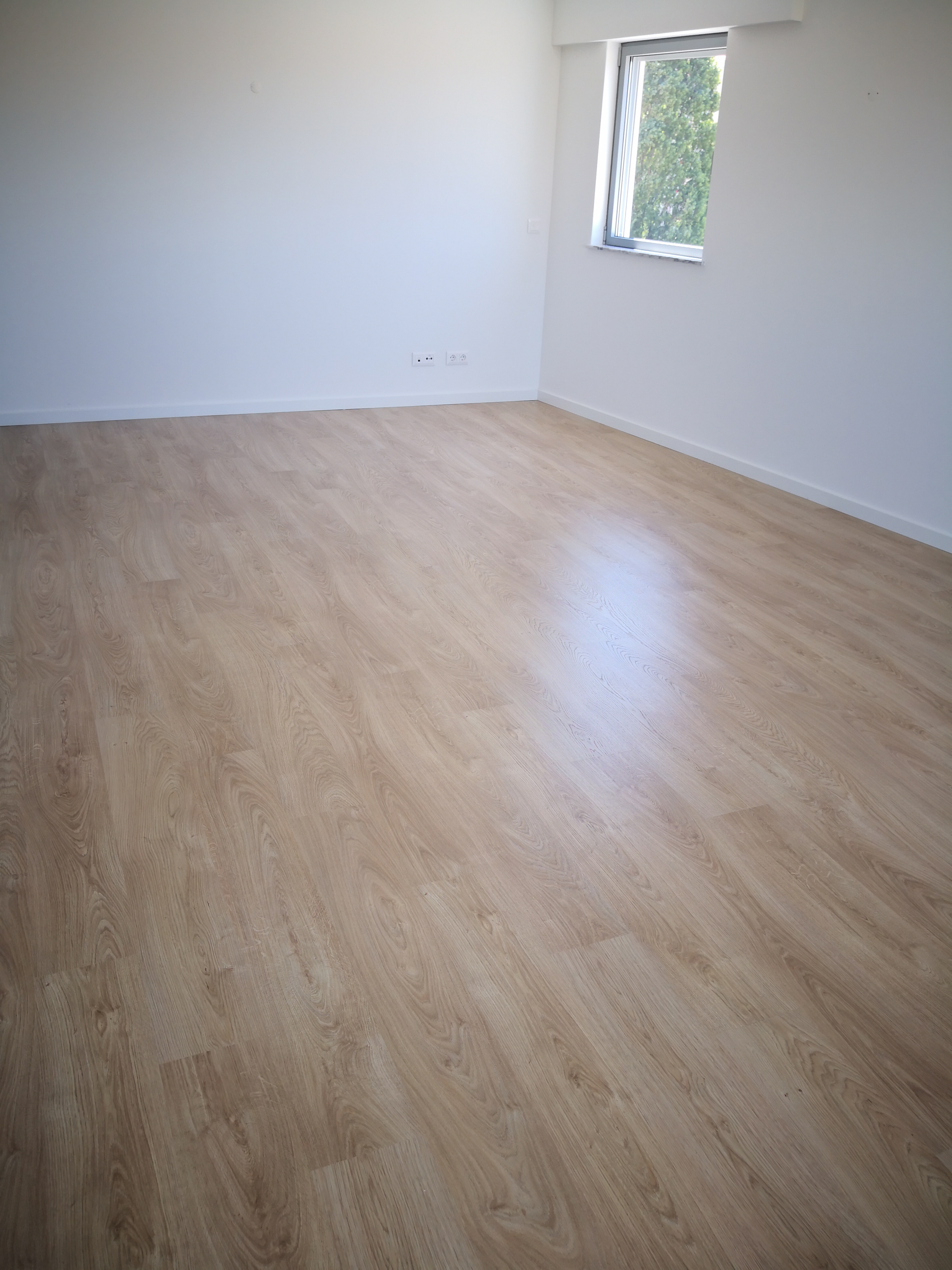 T2- VENDA - NOVO - 96,60 M2 - LUGAR DE ESTACIONAMENTO E ARRECADAÇÃO