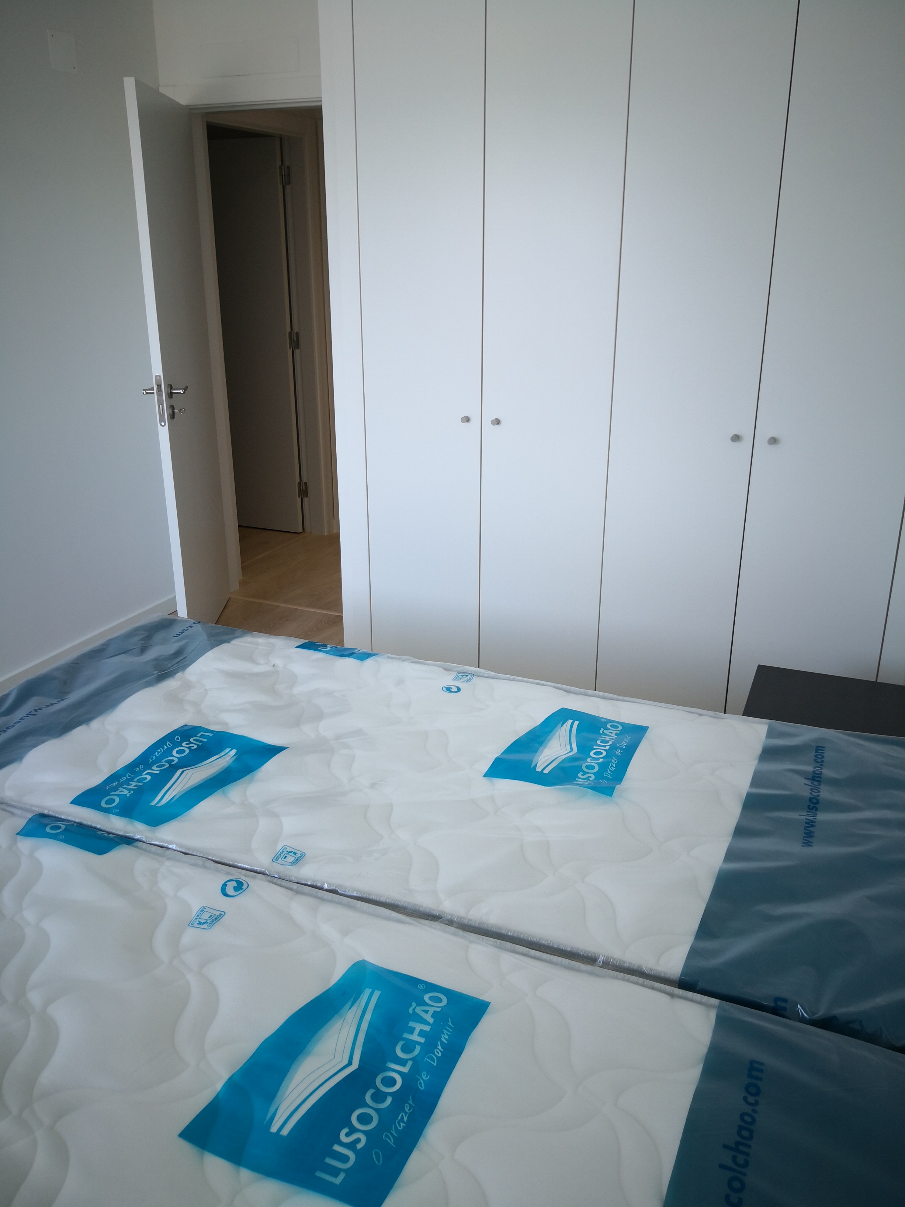 T2- ARRENDAMENTO - NOVO - TOTALMENTE EQUIPADO E MOBILADO