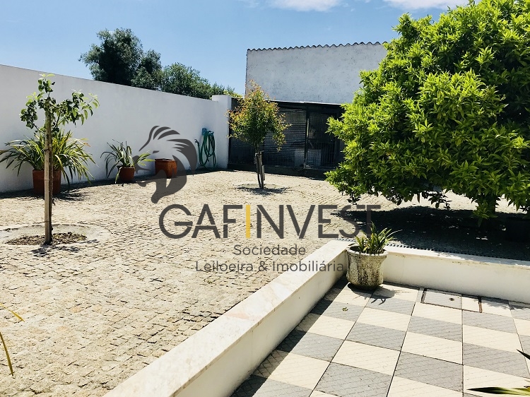 Maison dans village 4 Chambre(s)