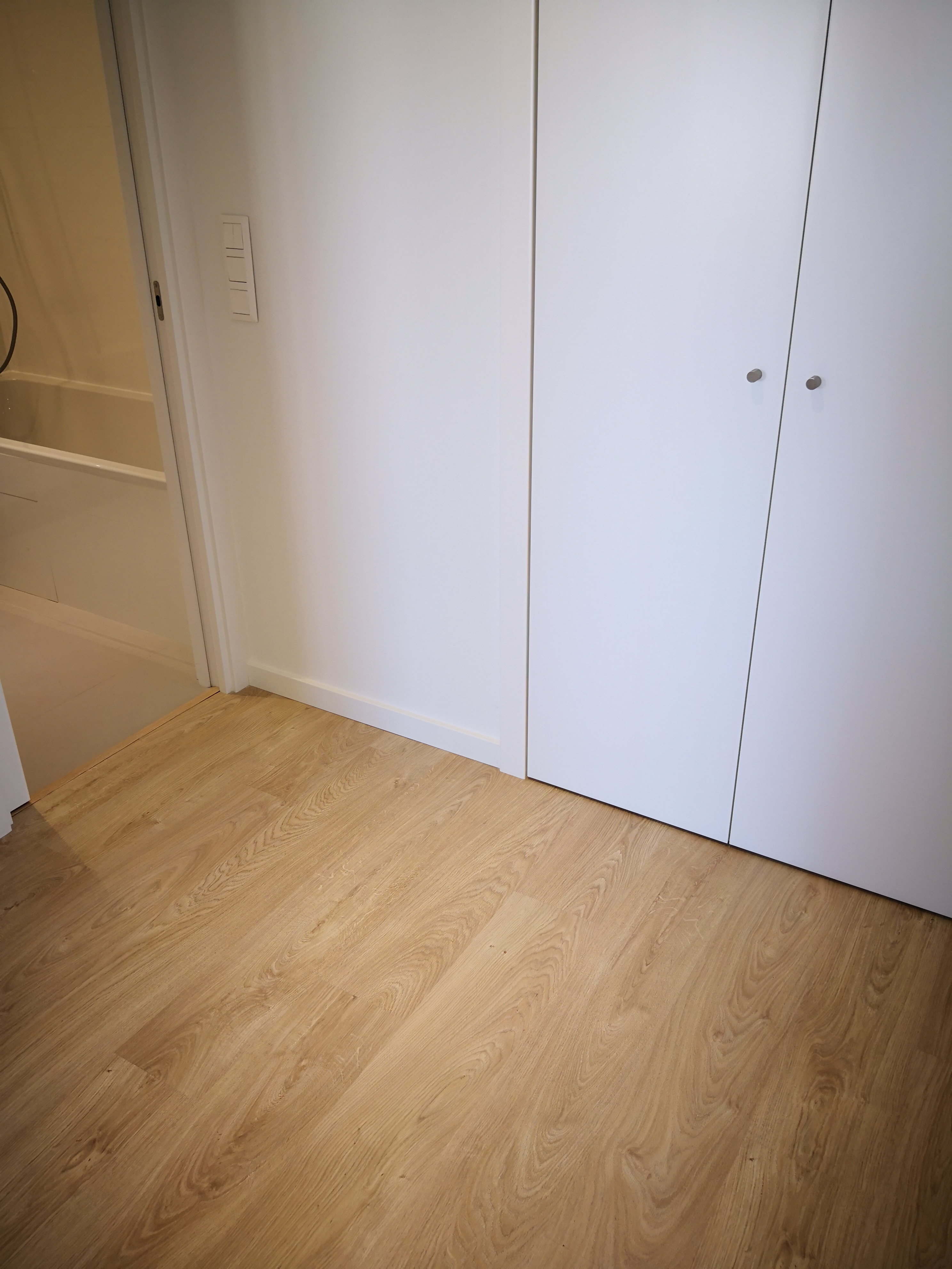 T2- VENDA - NOVO - 96,60 M2 - ESPAÇO DUPLO DE ESTACIONAMENTO E ARRECADAÇÃO