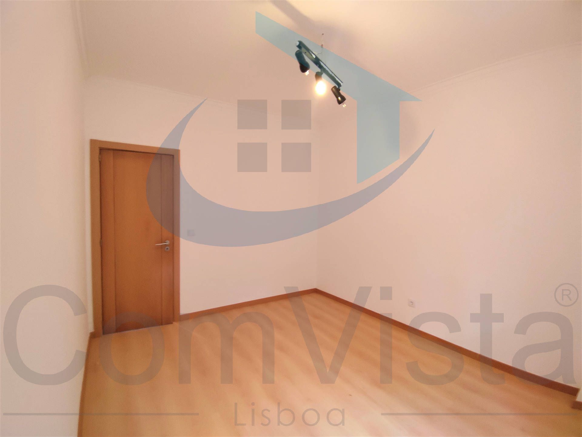 Apartamento T3 em Carnaxide