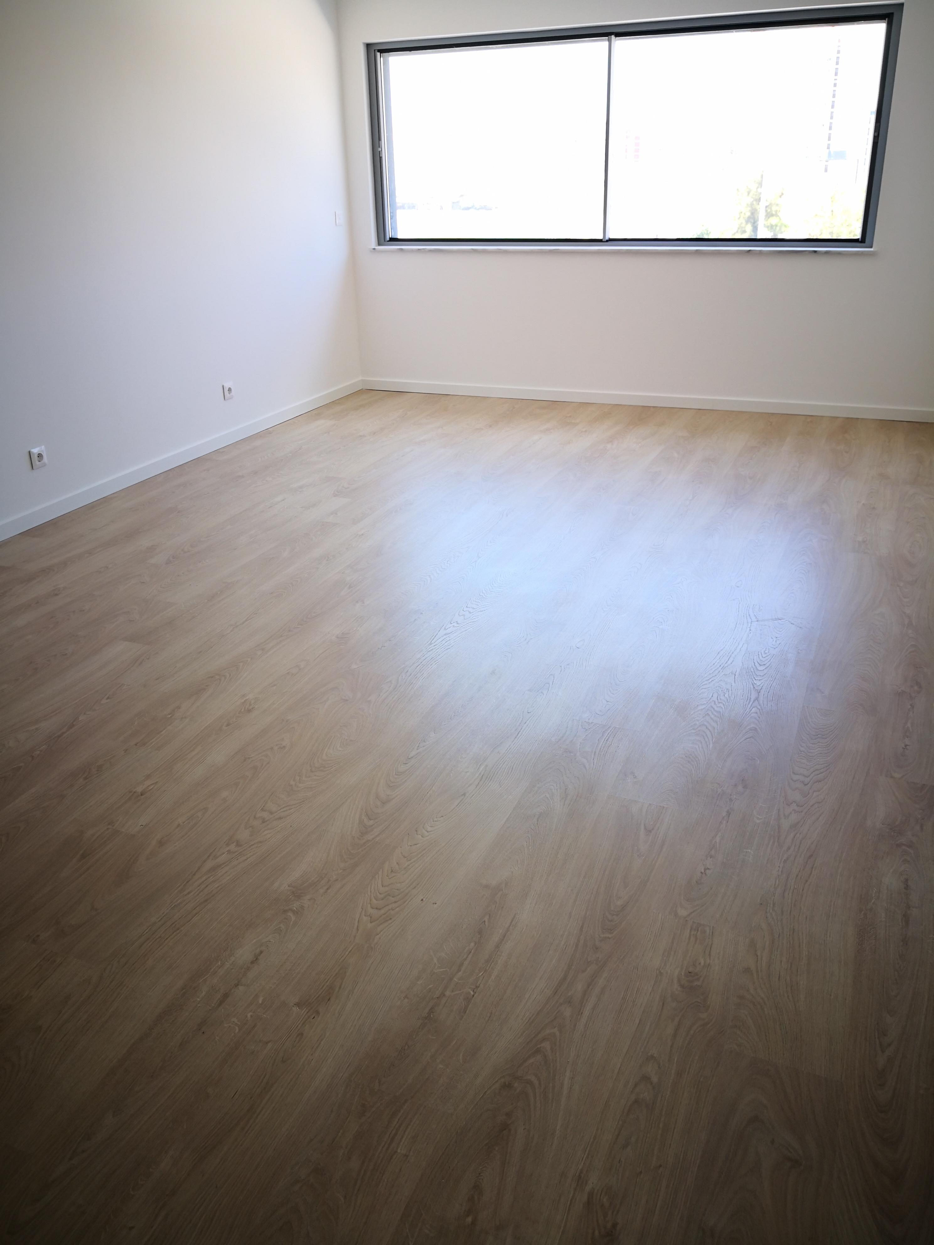 T2- VENDA - NOVO - 94,20 M2 - LUGAR DE ESTACIONAMENTO E ARRECADAÇÃO