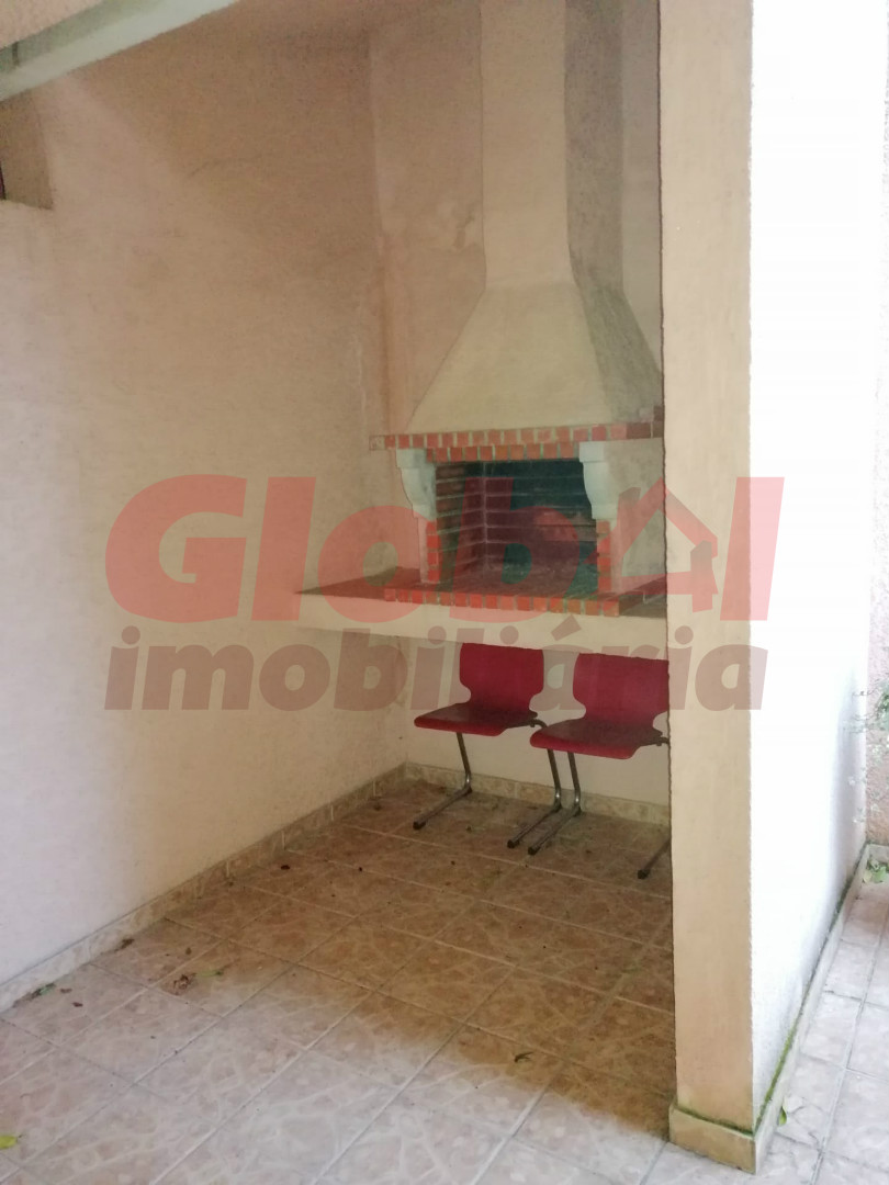 Moradia Geminada T4