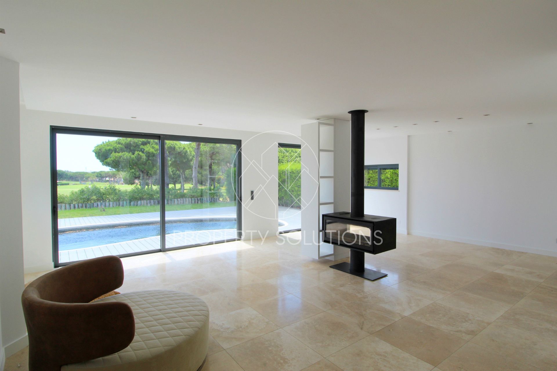 独立式的房子 4个房间