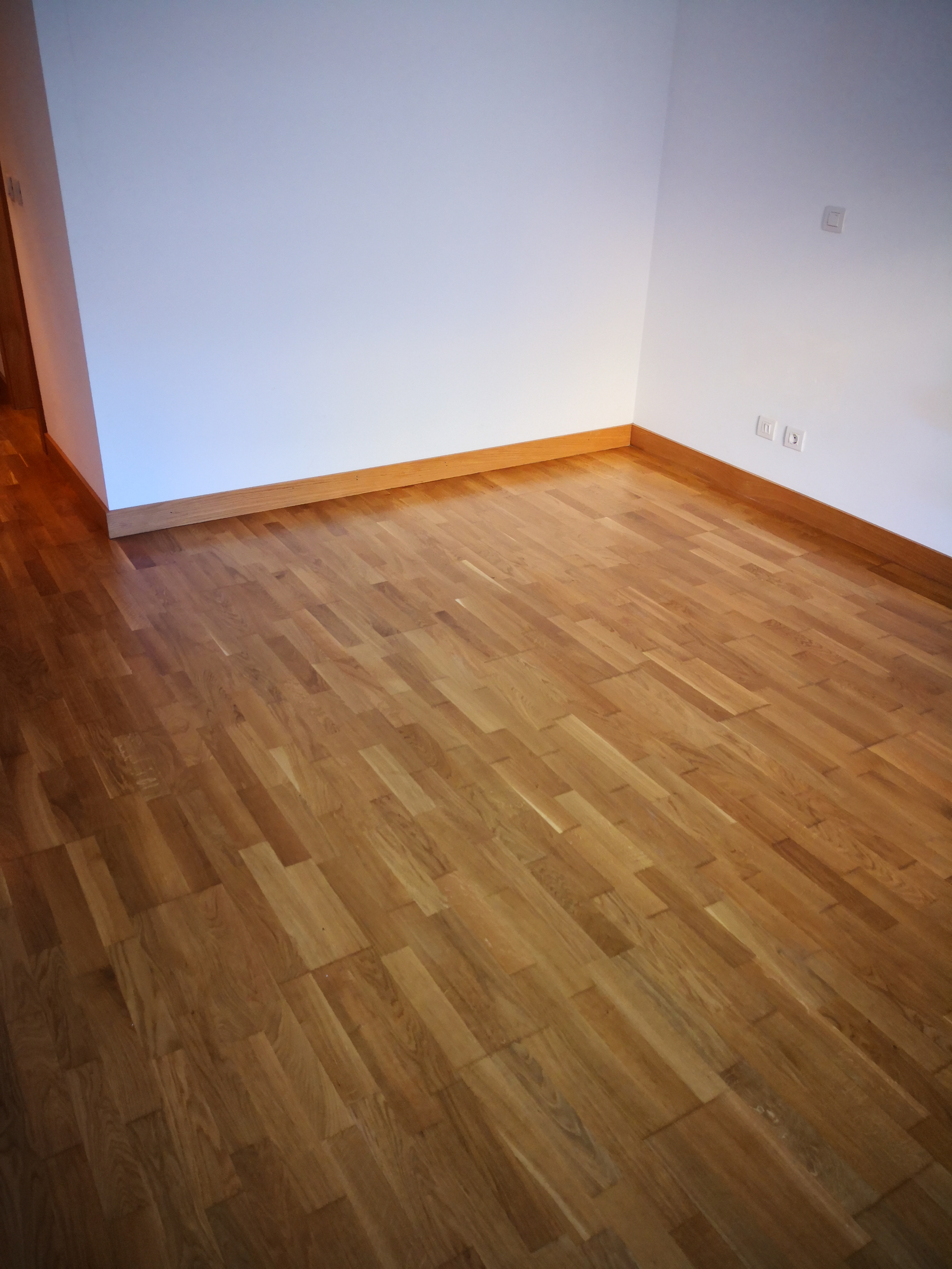 T3 - Venda - 176,20 m2 - 3 Lugares de Estacionamento e Arrecadação