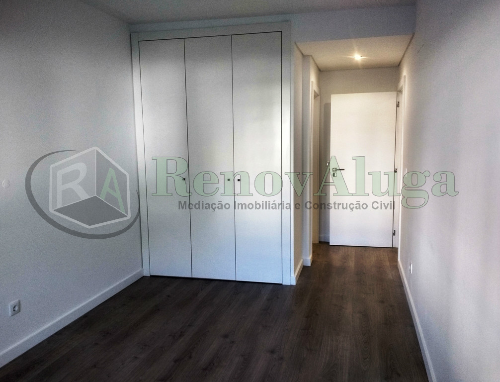 Moradia em Banda T2+2