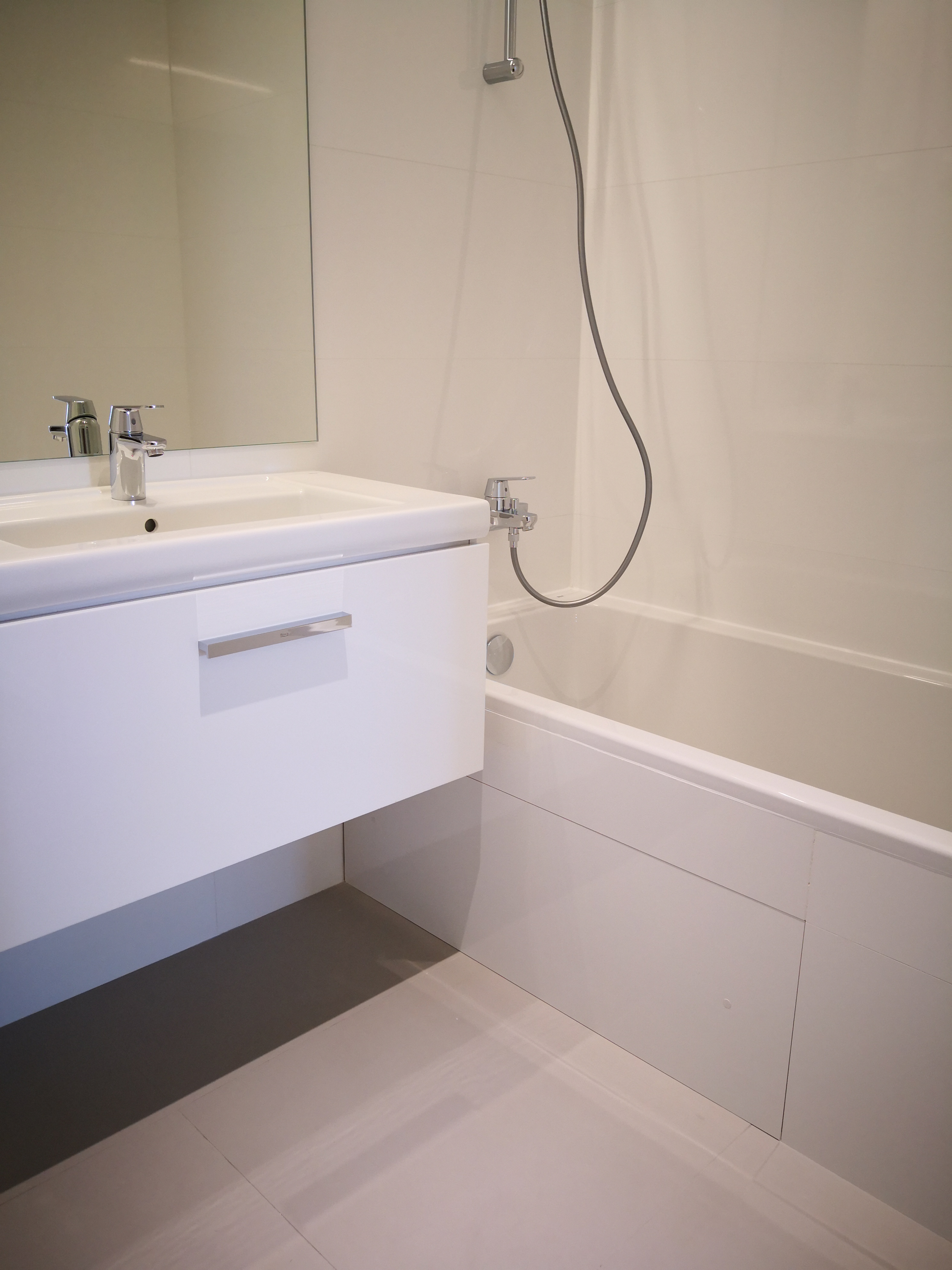 T2- VENDA - NOVO - 96,60 M2 - LUGAR DE ESTACIONAMENTO E ARRECADAÇÃO