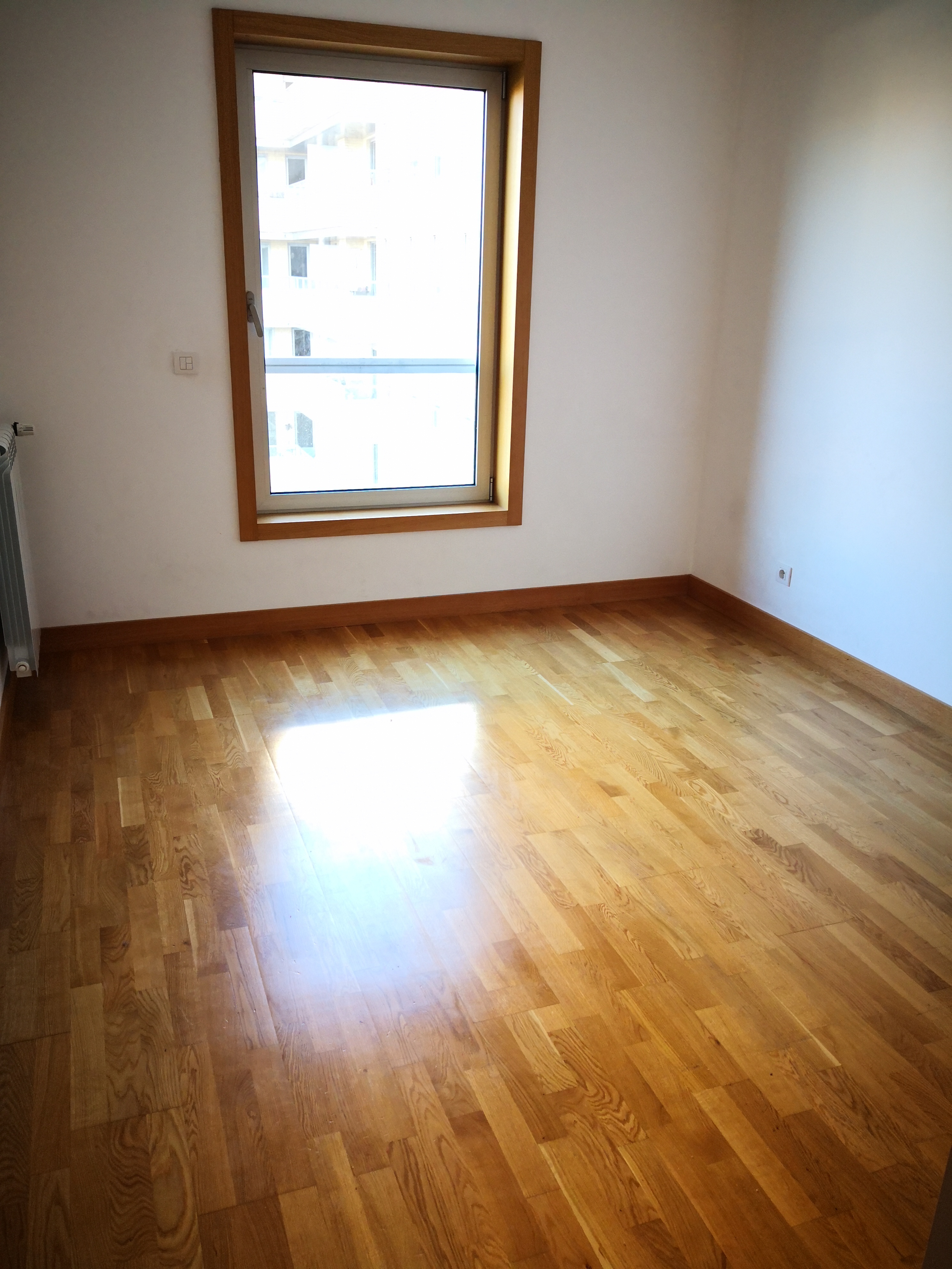 T3 - Venda - 176,20 m2 - 3 Lugares de Estacionamento e Arrecadação