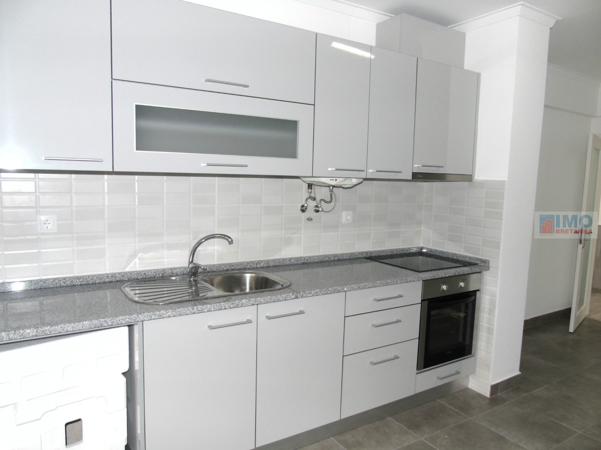 T3 Totalmente renovado zona do Hospital