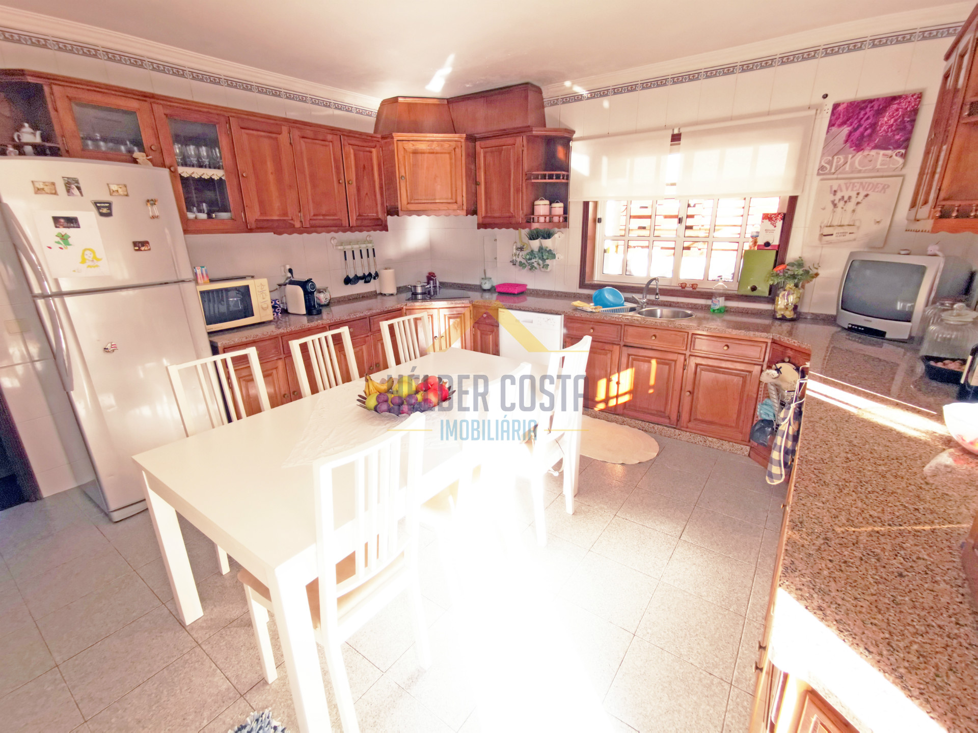 Ausgestattete Küche