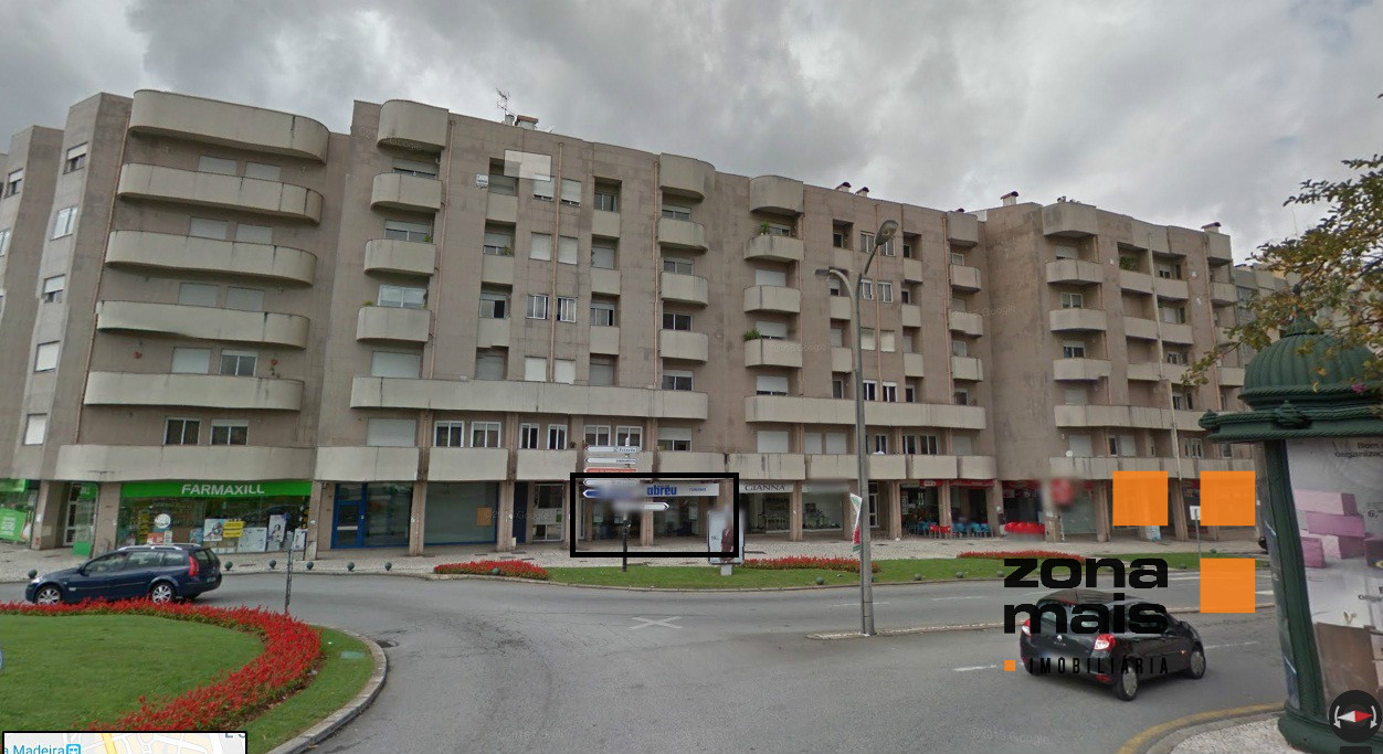 Loja c/ 156 m2 - Centro de S. João da Madeira