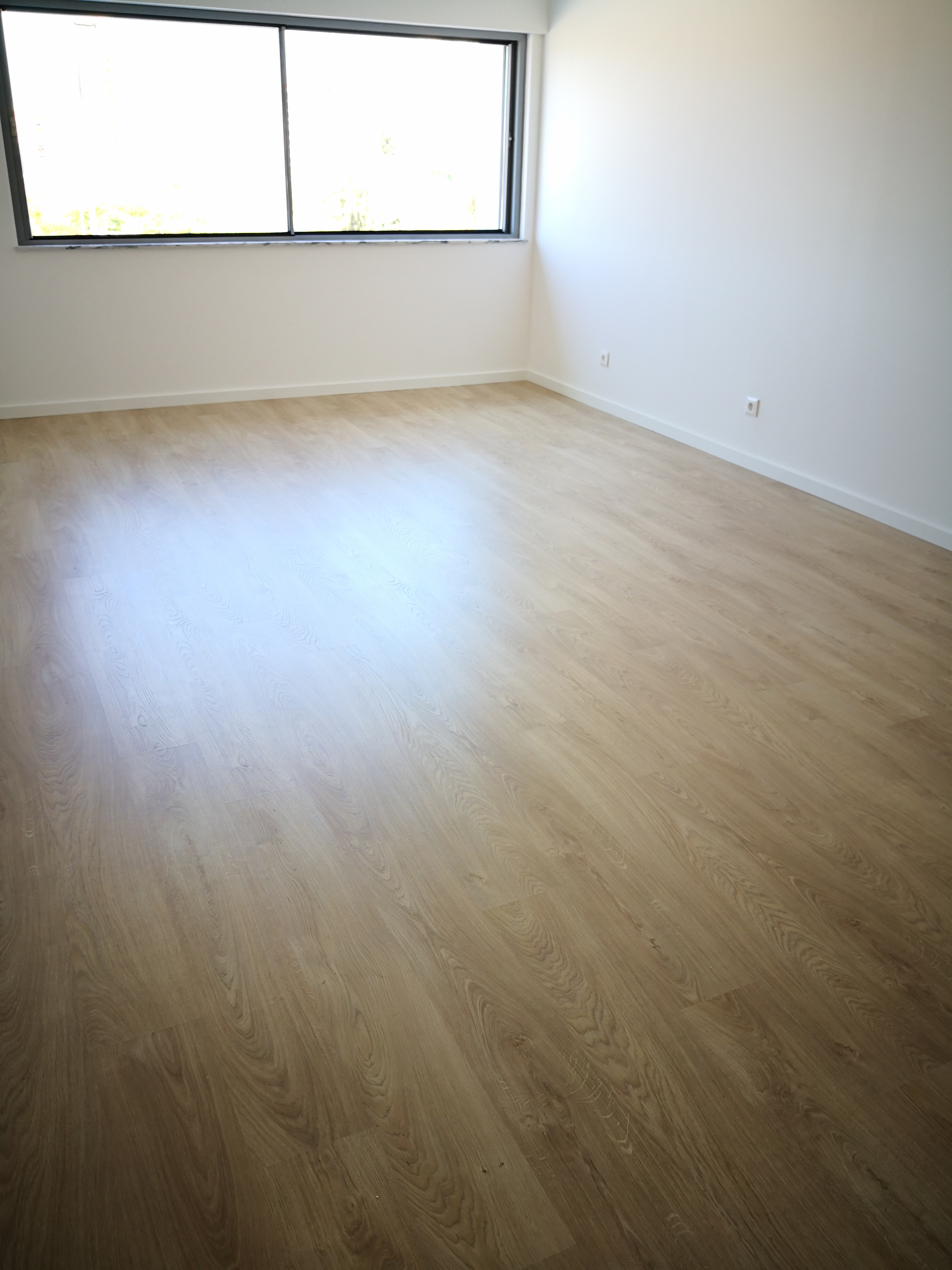 T2- VENDA - NOVO - 93,20 M2 - LUGAR DE ESTACIONAMENTO E ARRECADAÇÃO