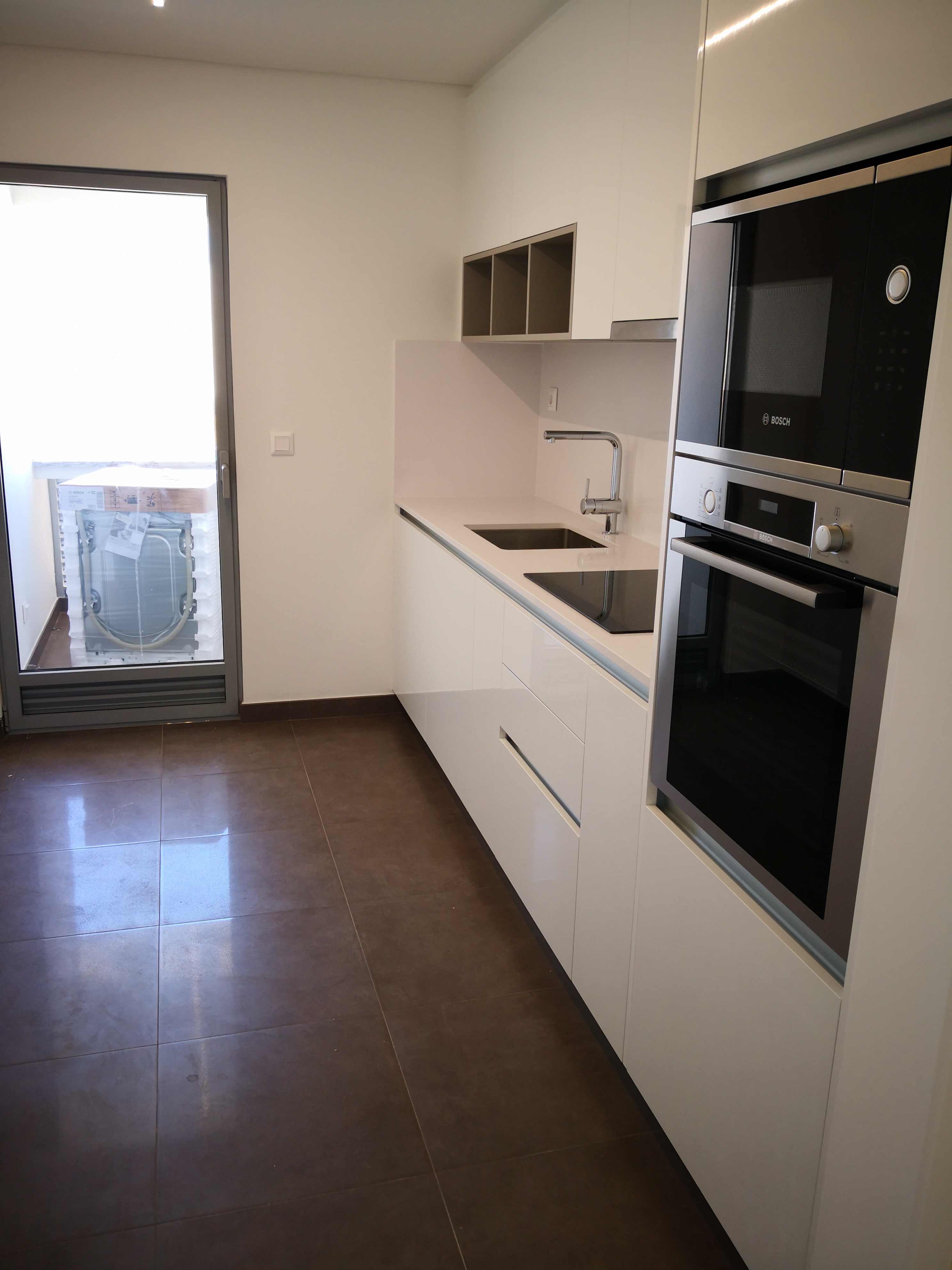 T2- VENDA - NOVO - 96,60 M2 - LUGAR DE ESTACIONAMENTO E ARRECADAÇÃO