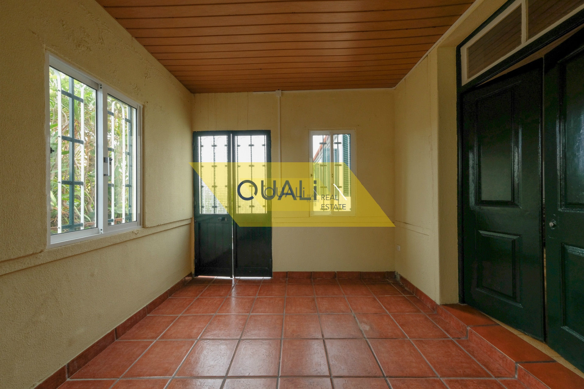 Maison individuelle V5, prête à emménager, sur la route à Calheta pour 129000 € avec vue mer