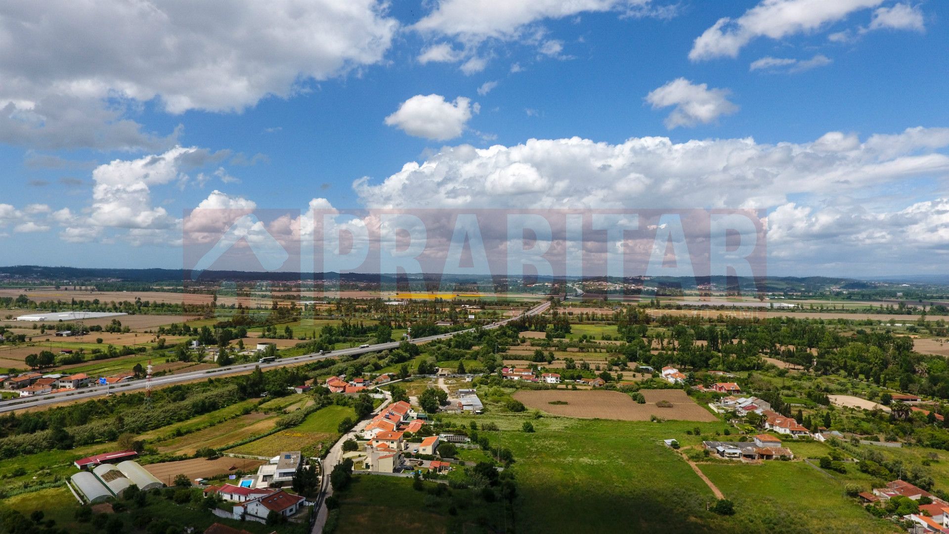 Lote de Terreno em Casais do Campo
