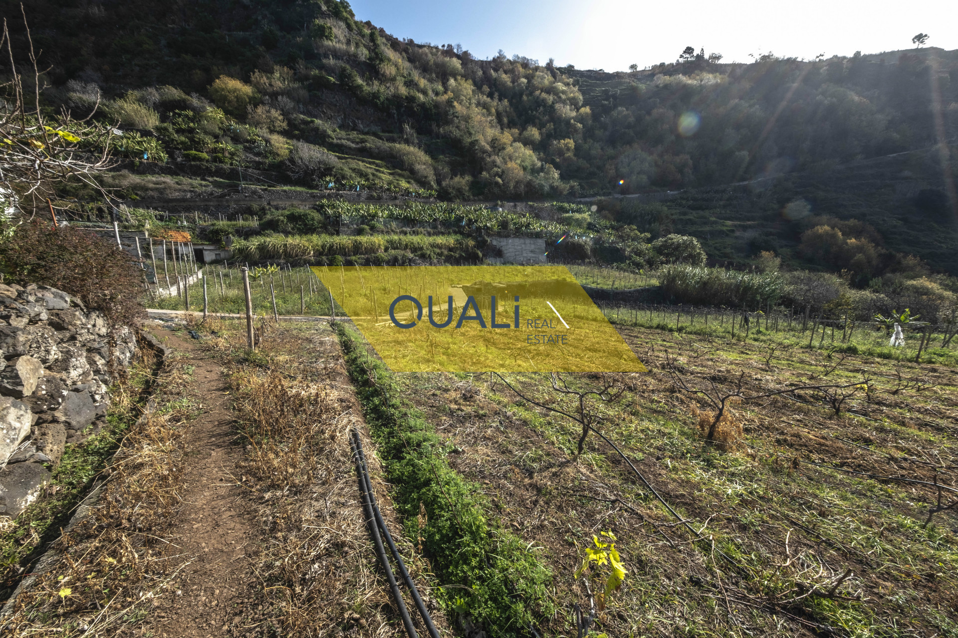 Prédio misto com possibilidade de investimento para Turismo Rural - €188.000,00