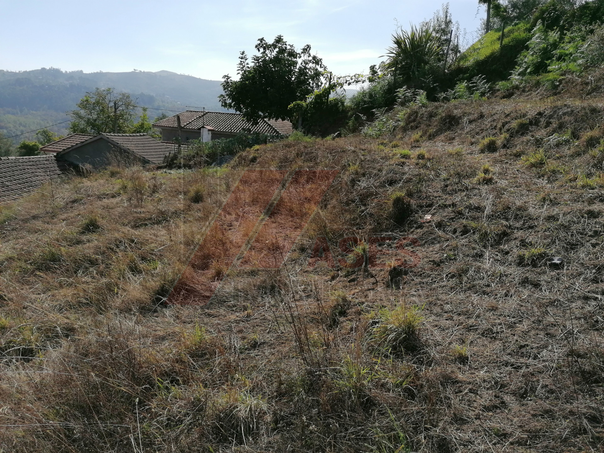 Moradia para restauro em Petimão