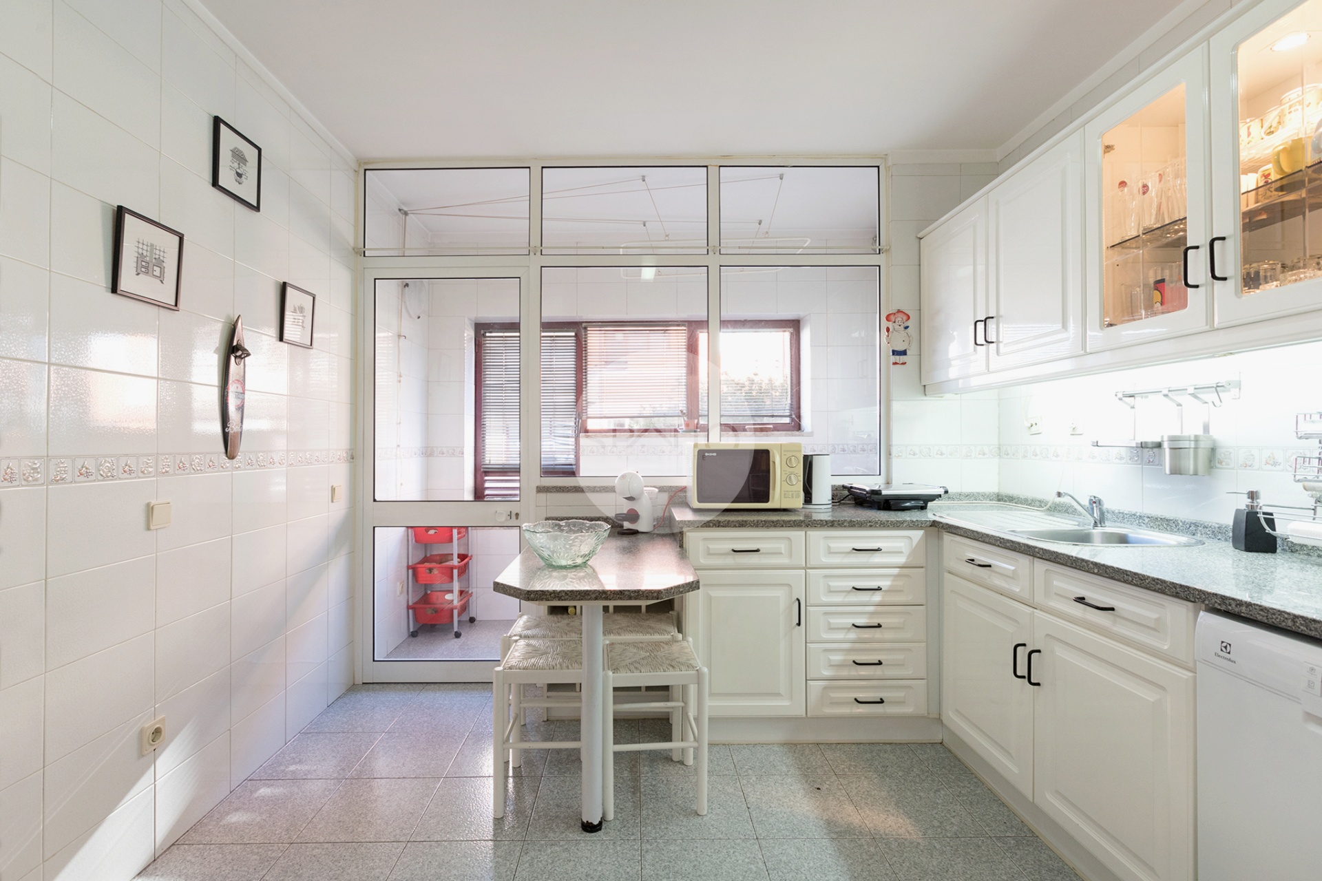 Apartamento T2 com garagem * Caulinos