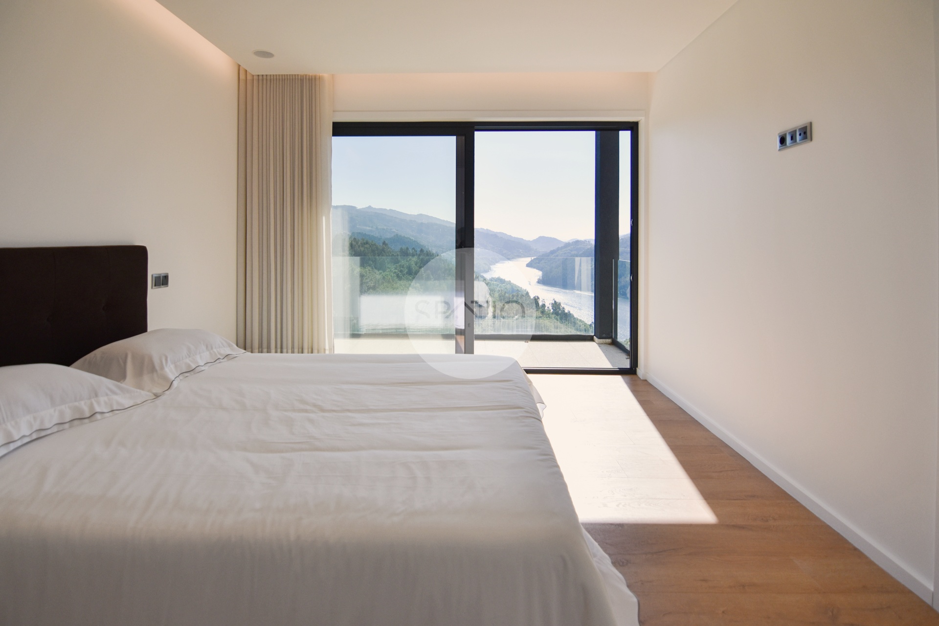 Moradia T2  NOVA - Caniçada * Gerês