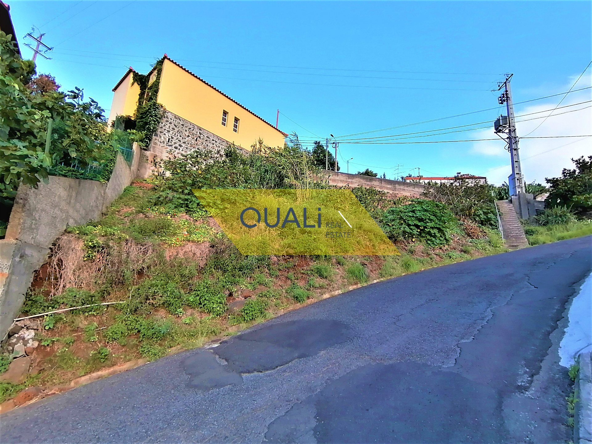 380 m2 plot by the road in Santa Cruz Municipality € 28.000,00