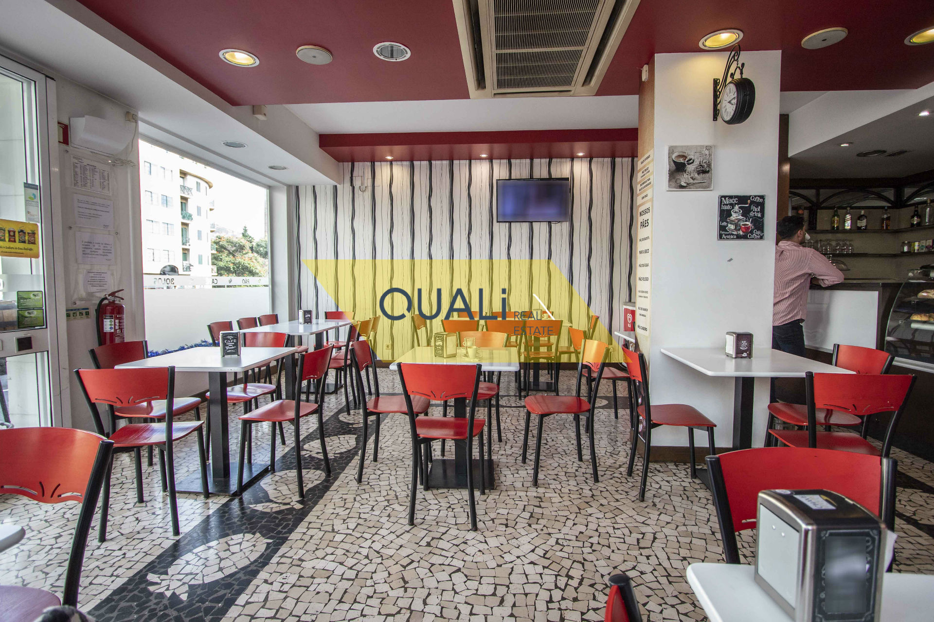 Loja comercial para venda no centro do Funchal -Baixa de Preço - €175.000,00  Aceitam-se Propostas