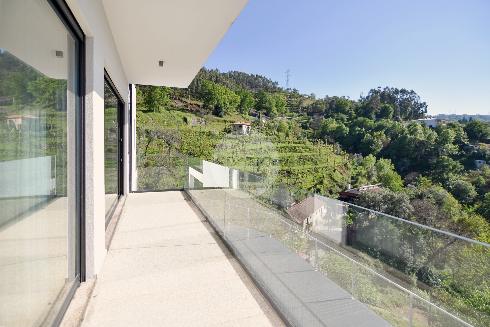 Moradia T2  NOVA - Caniçada * Gerês