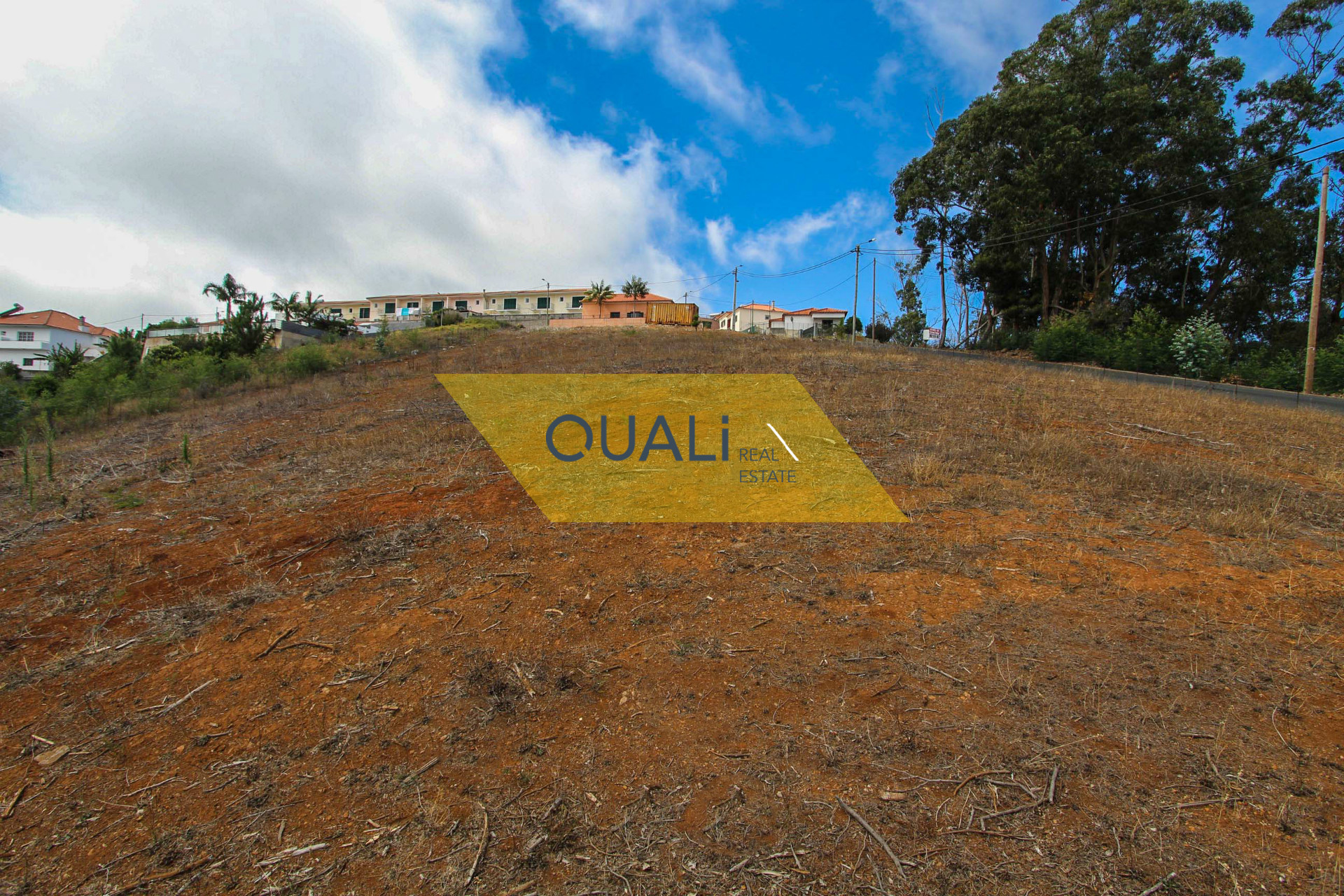 Grundstück mit 3140m2 - Caniço  - € 90.000,00