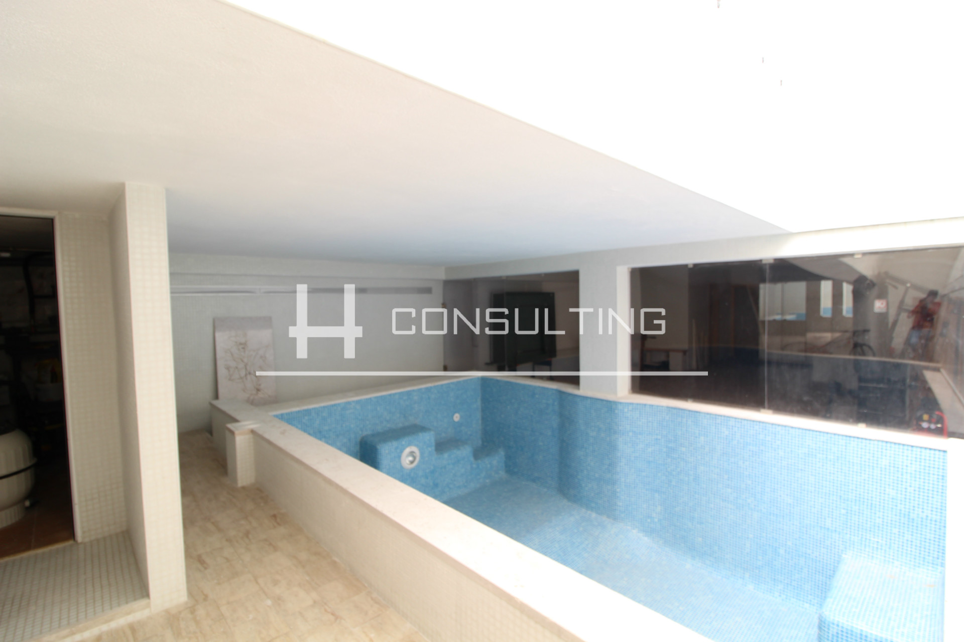 Moradia em Banda T6 TRIPLEX