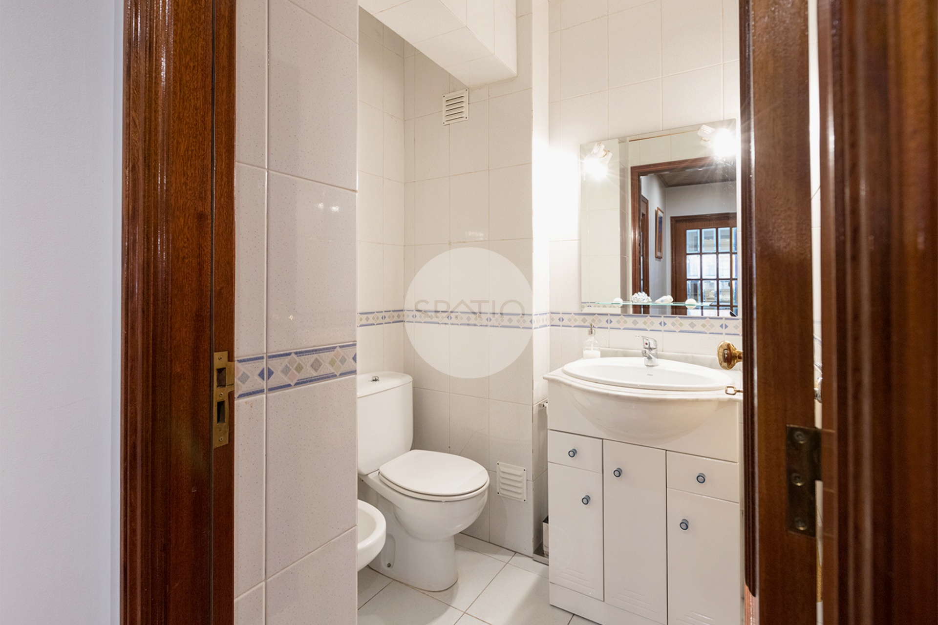 Apartamento T2 com garagem * Caulinos