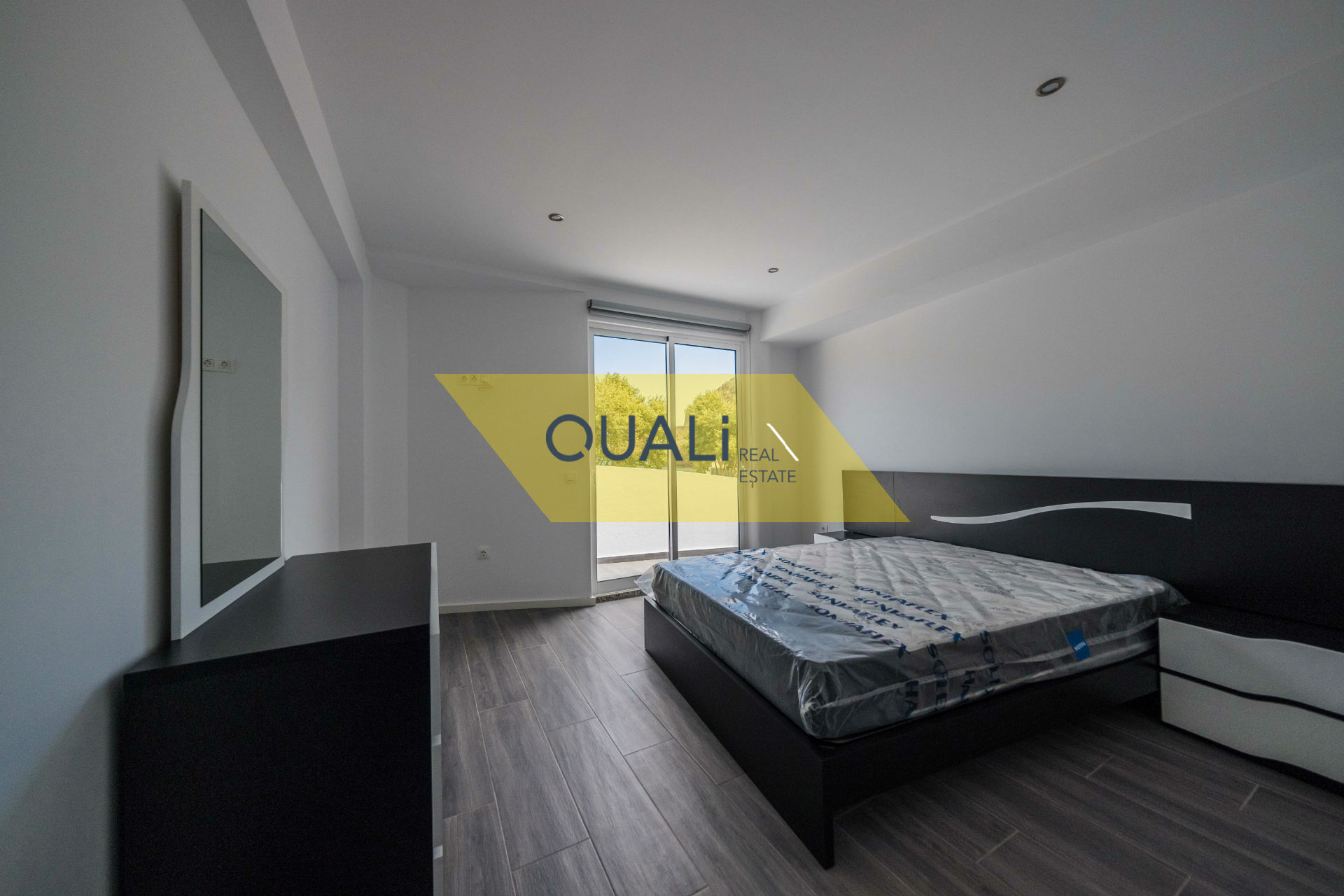 -Apartamento T1 no centro de Machico a dois minutos de zona balnear. €135.000,00