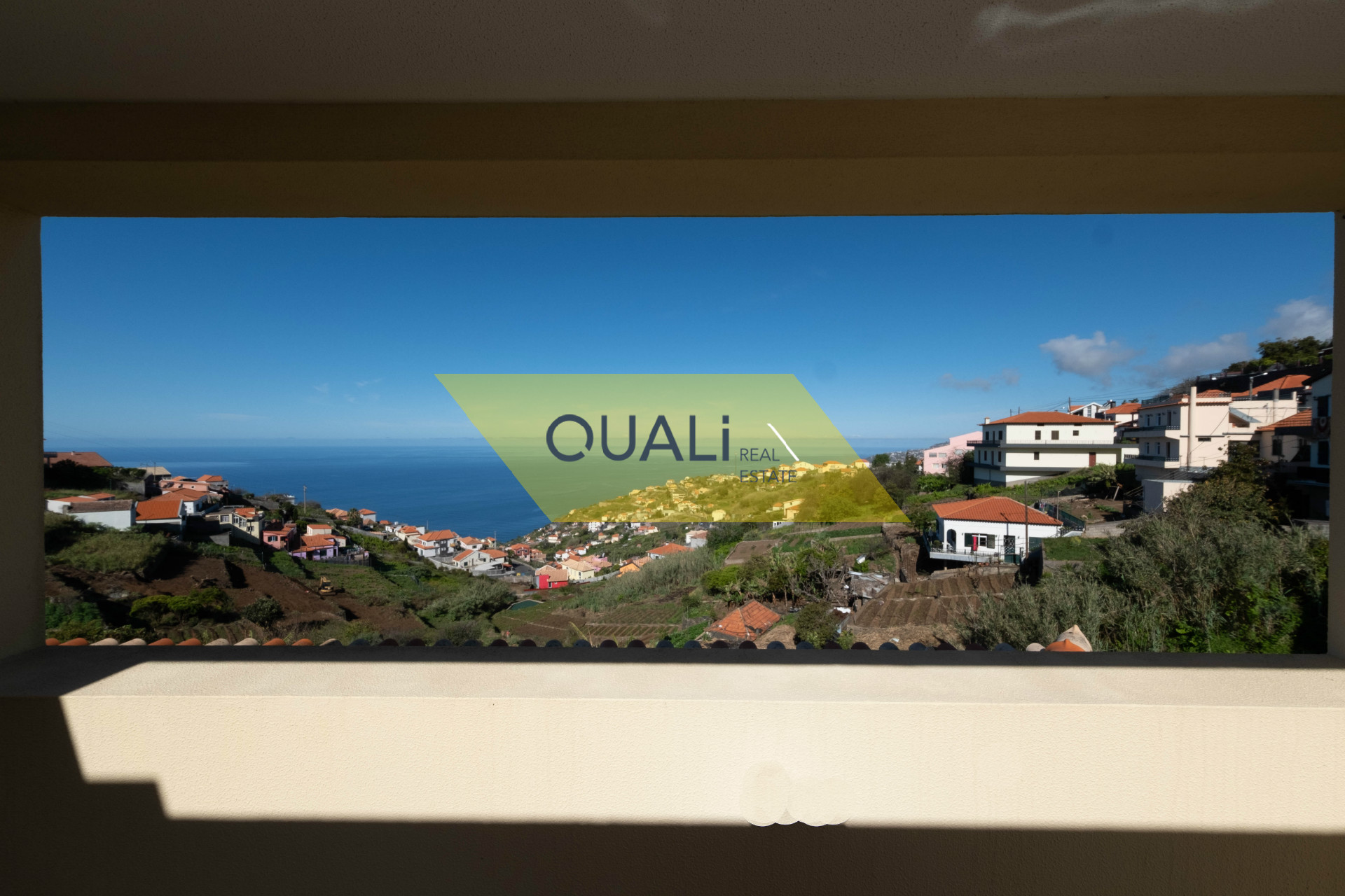 Moradia v3 com vista mar em Ribeira Brava - € 220.000,00