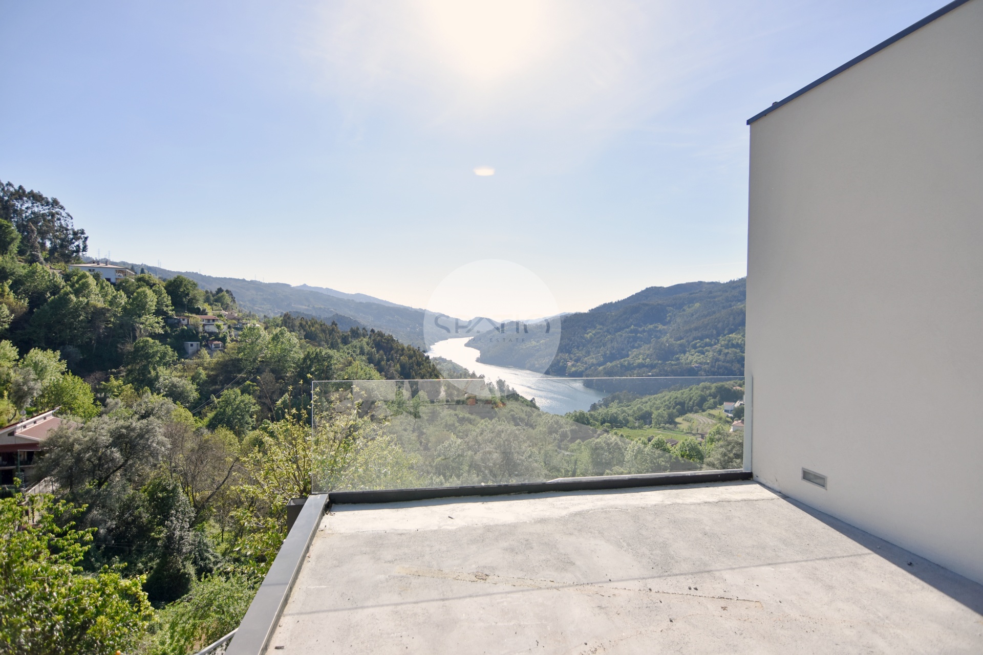 Moradia T2  NOVA - Caniçada * Gerês