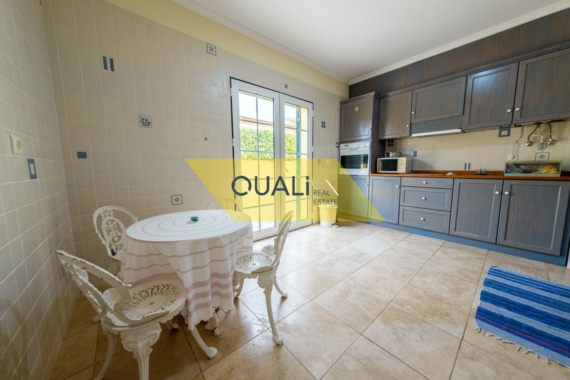 Casa independiente 4 dormitorios- En venta, insertada en Quinta Salgado-Porto Santo - € 780,000.00