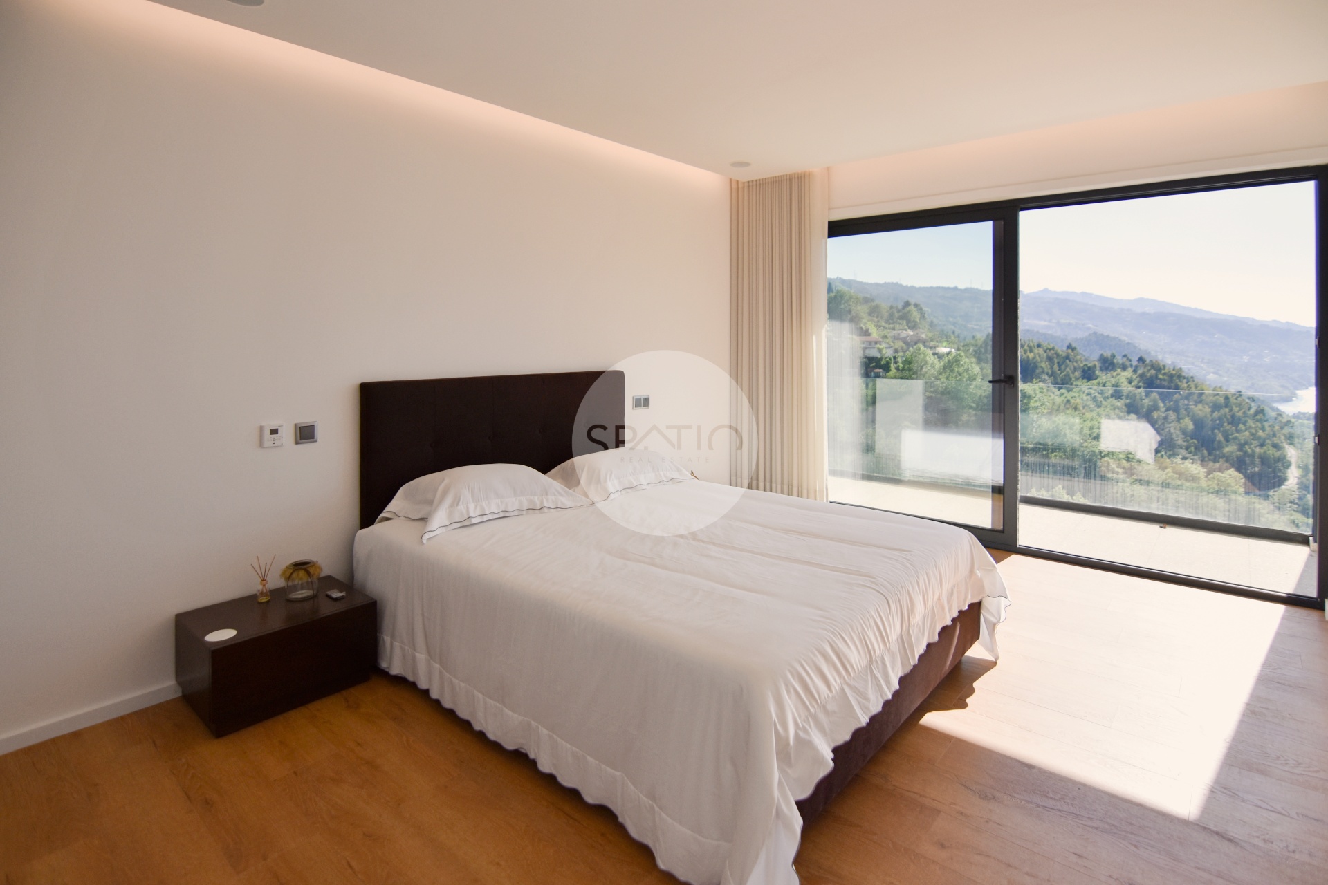 Moradia T2  NOVA - Caniçada * Gerês