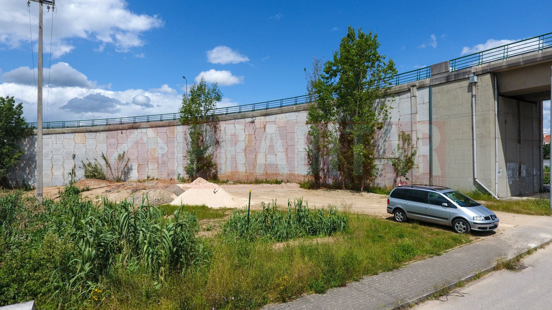 Lote de Terreno em Casais do Campo