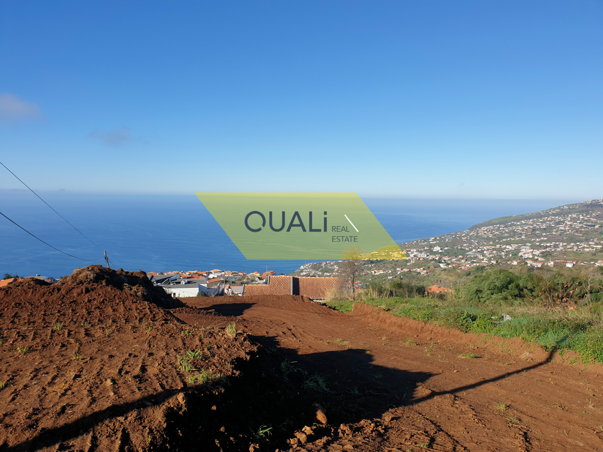 Terreno com excelente vista sobre o mar - Calheta - Ilha da Madeira - € 100.000,00